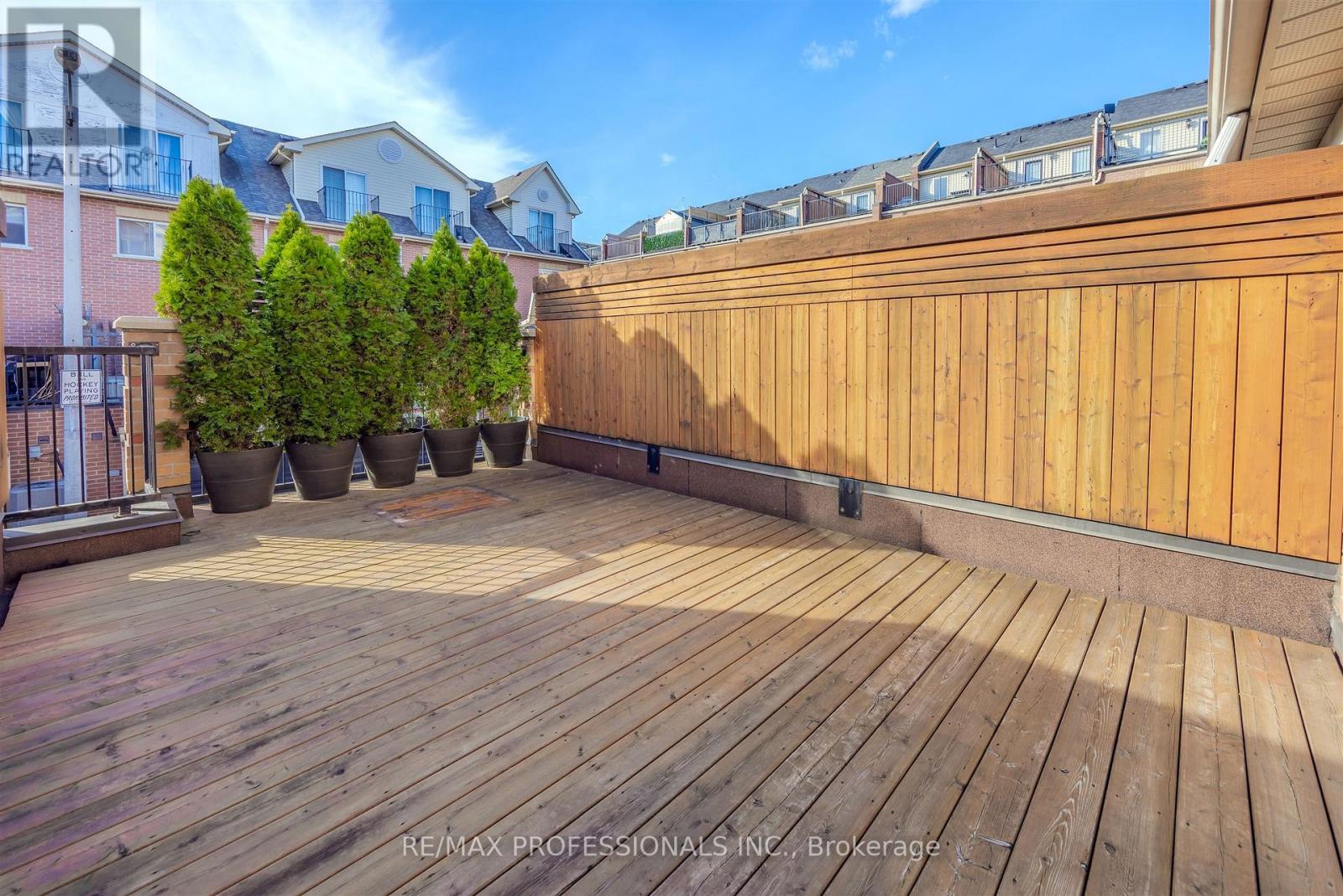 760 Rhodes Avenue, Toronto, Ontario  M4J 4X6 - Photo 30 - E12520562