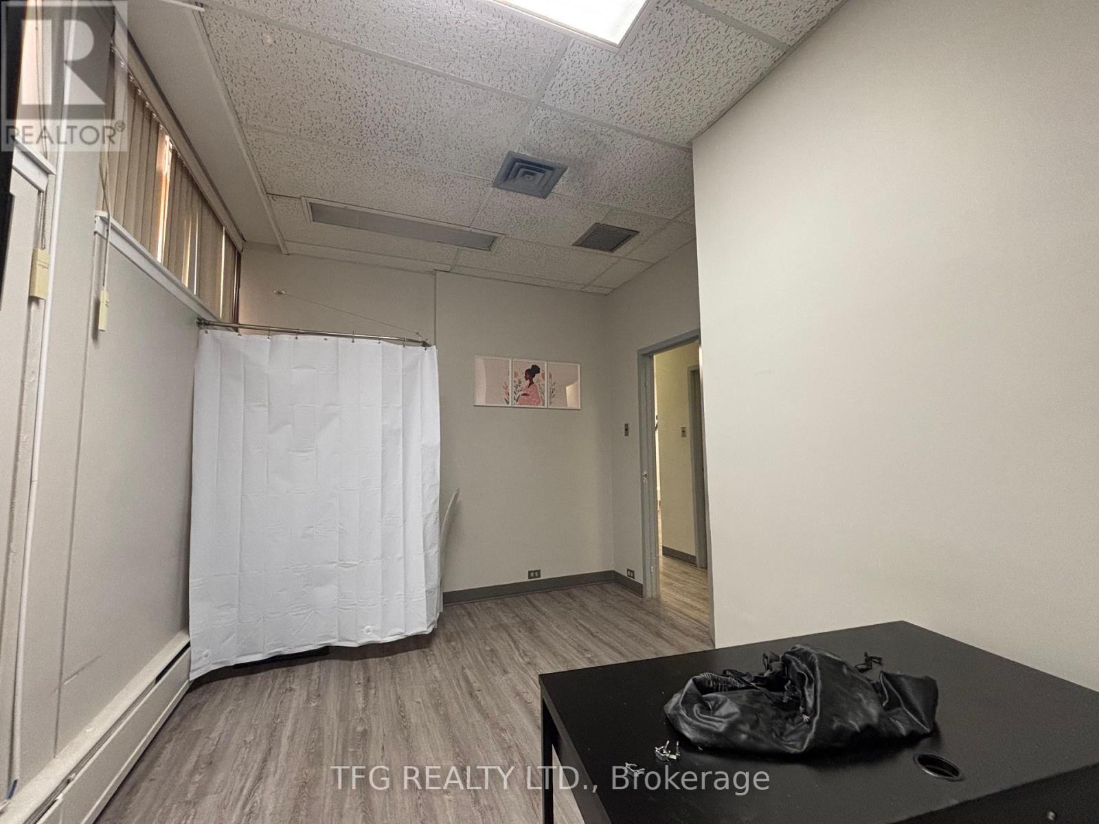 108 - 300 King Street W, Oshawa, Ontario L1J 8P3 - Photo 10 - E12520634