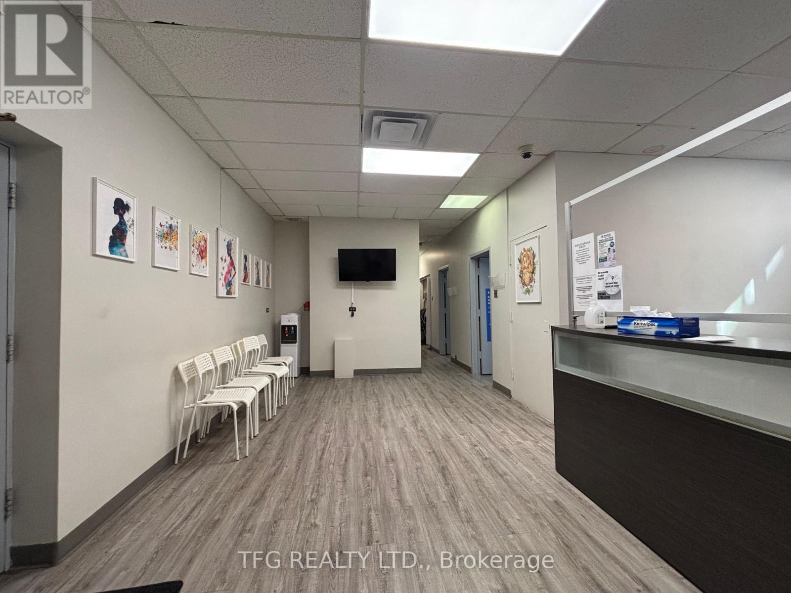 108 - 300 King Street W, Oshawa, Ontario L1J 8P3 - Photo 3 - E12520634