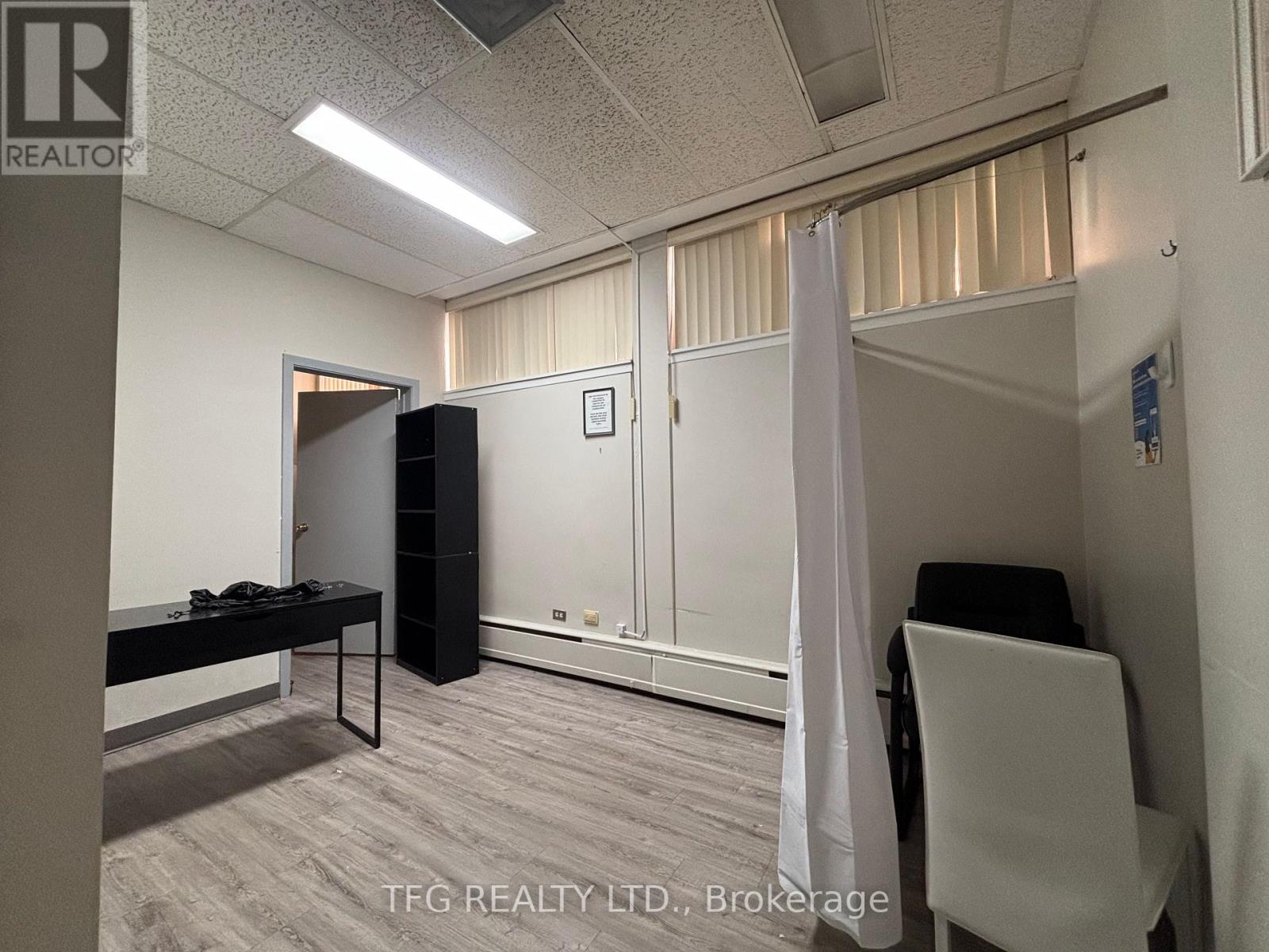 108 - 300 King Street W, Oshawa, Ontario L1J 8P3 - Photo 9 - E12520634