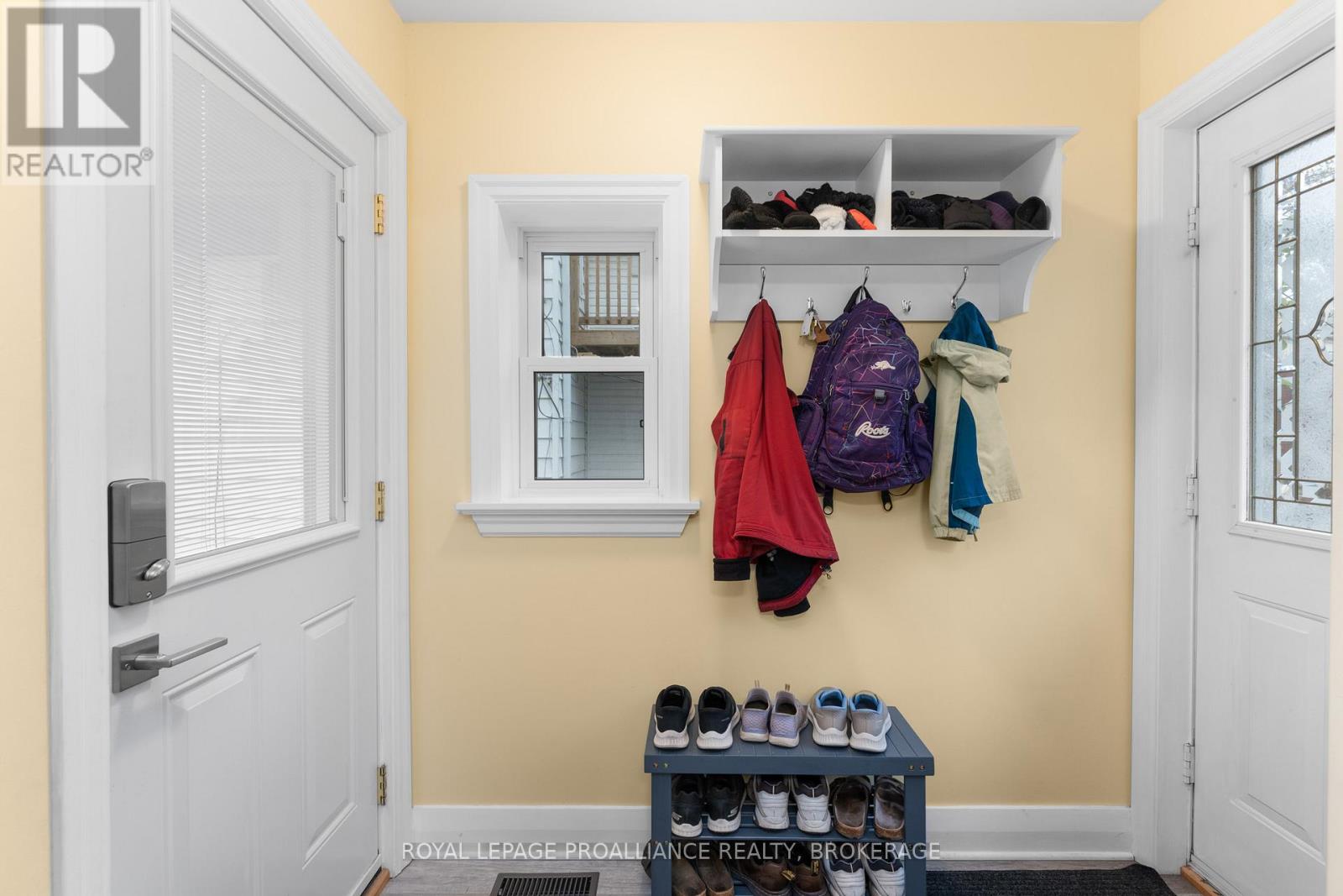 58 Stanley Street, Kingston (East Of Sir John A. Blvd), Ontario  K7K 1Y1 - Photo 14 - X12520596