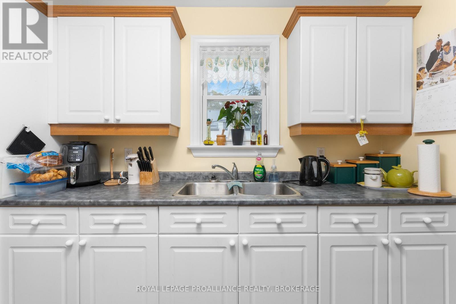 58 Stanley Street, Kingston (East Of Sir John A. Blvd), Ontario  K7K 1Y1 - Photo 17 - X12520596