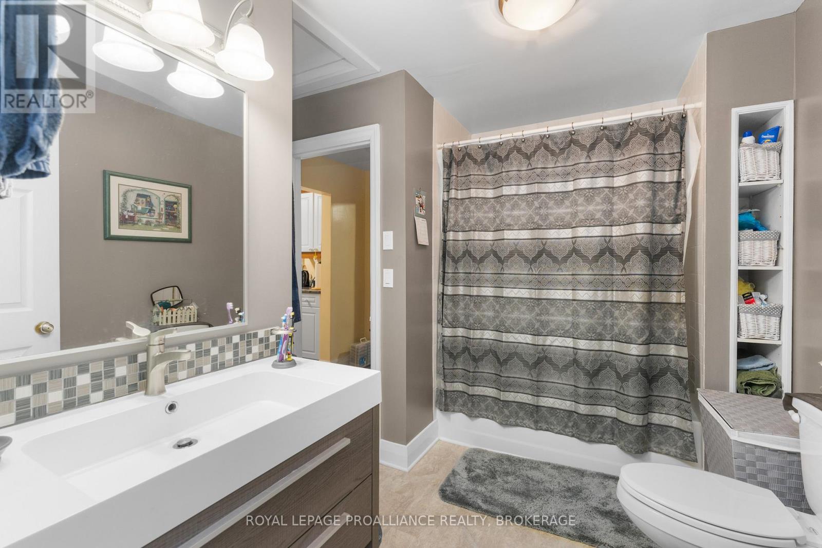 58 Stanley Street, Kingston (East Of Sir John A. Blvd), Ontario  K7K 1Y1 - Photo 23 - X12520596