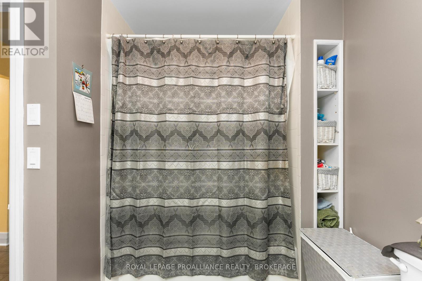 58 Stanley Street, Kingston (East Of Sir John A. Blvd), Ontario  K7K 1Y1 - Photo 24 - X12520596