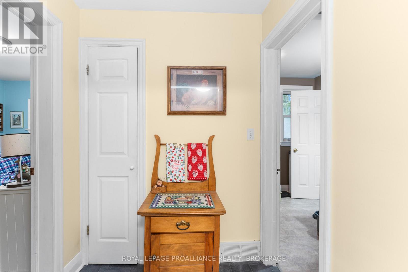 58 Stanley Street, Kingston (East Of Sir John A. Blvd), Ontario  K7K 1Y1 - Photo 28 - X12520596