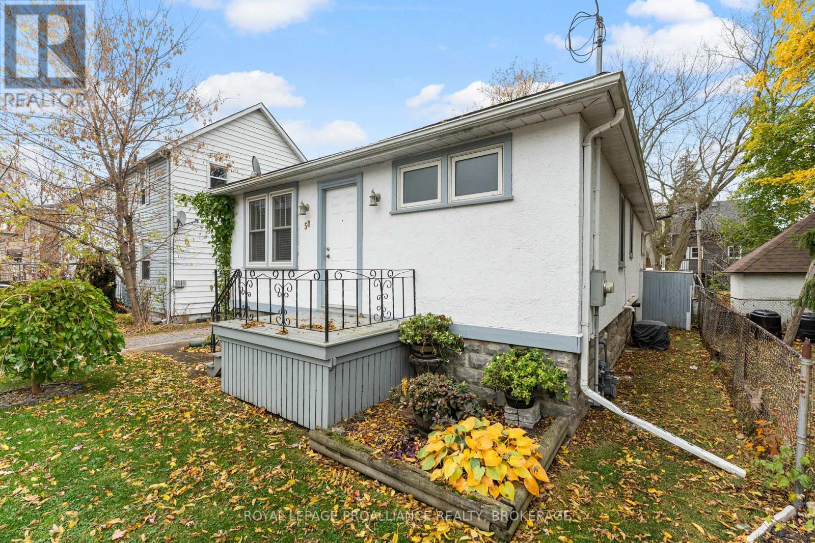 58 Stanley Street, Kingston (East Of Sir John A. Blvd), Ontario  K7K 1Y1 - Photo 3 - X12520596