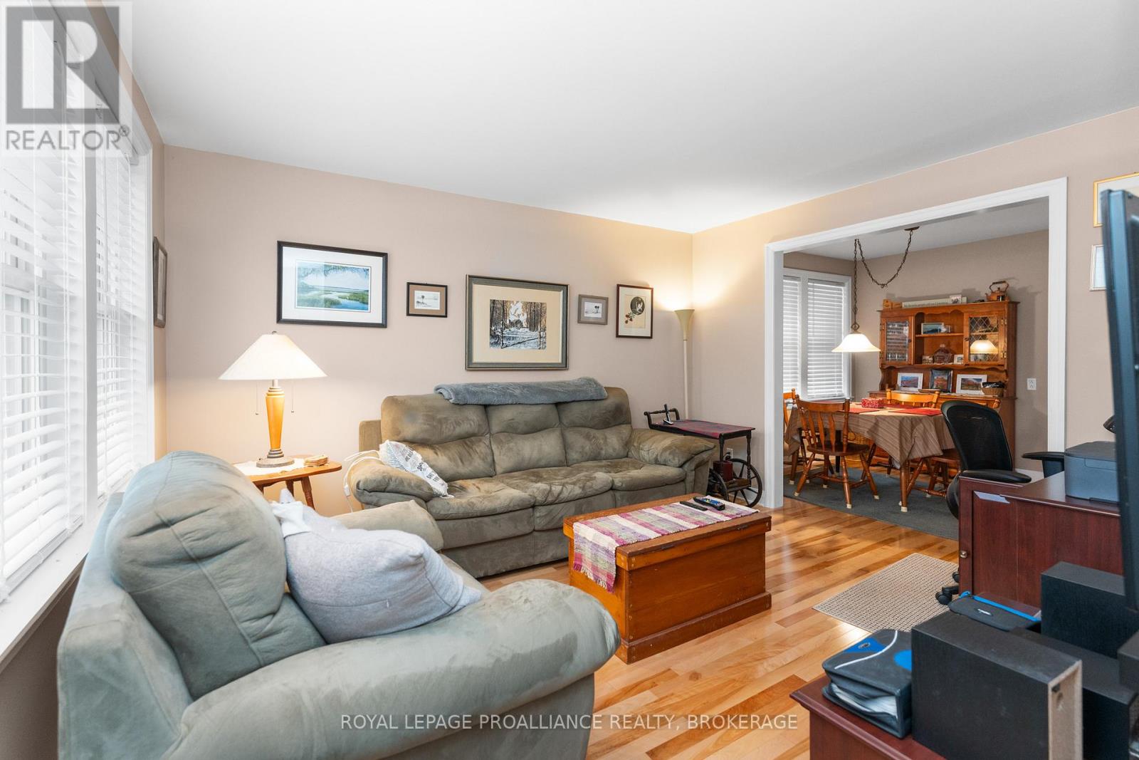 58 Stanley Street, Kingston (East Of Sir John A. Blvd), Ontario  K7K 1Y1 - Photo 6 - X12520596