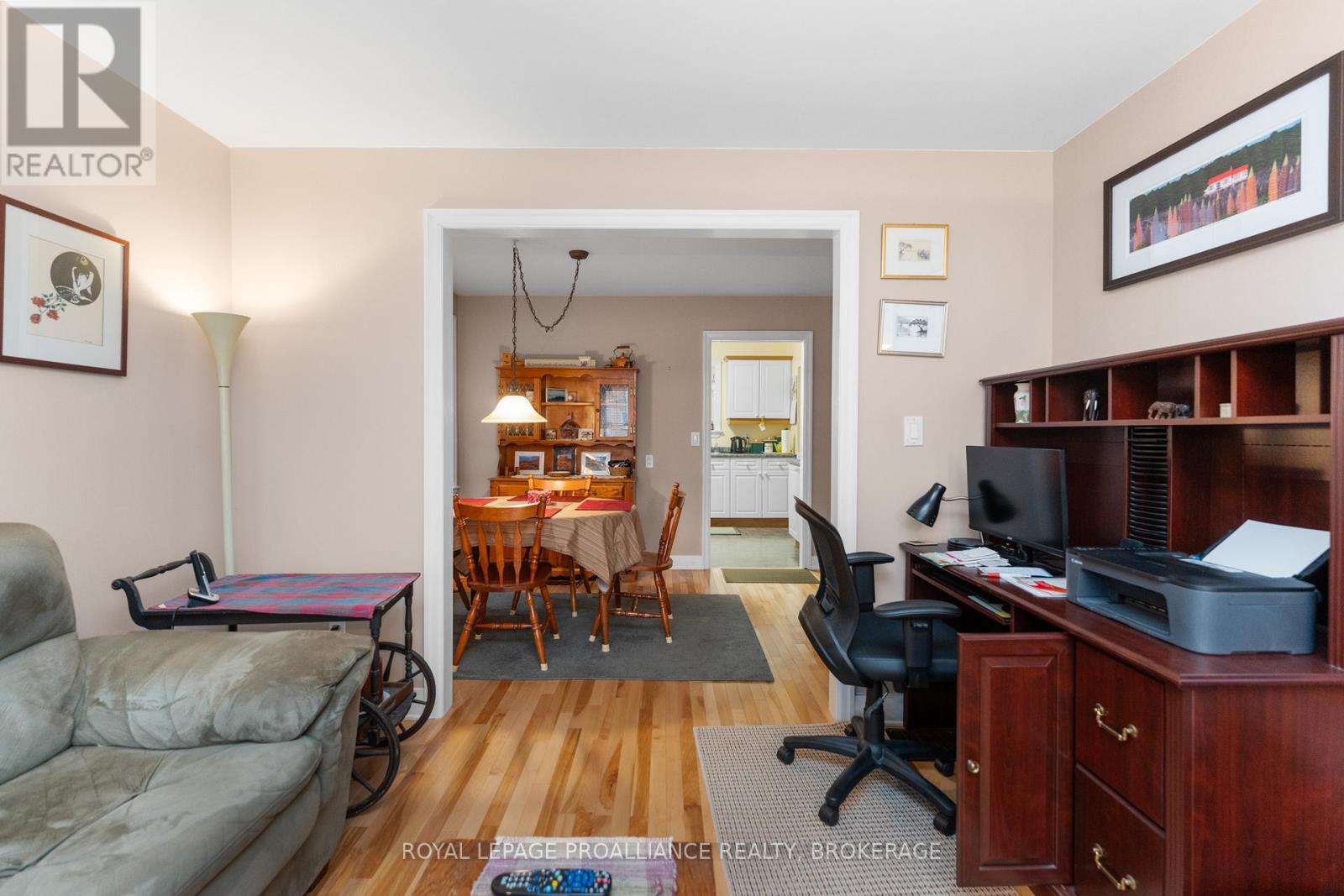 58 Stanley Street, Kingston (East Of Sir John A. Blvd), Ontario  K7K 1Y1 - Photo 7 - X12520596