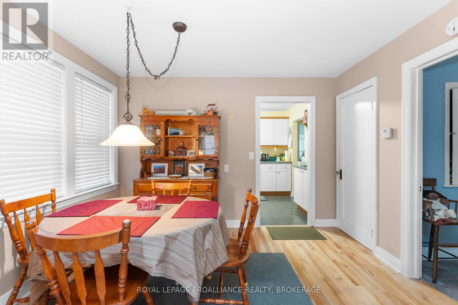 58 Stanley Street, Kingston (East Of Sir John A. Blvd), Ontario  K7K 1Y1 - Photo 9 - X12520596