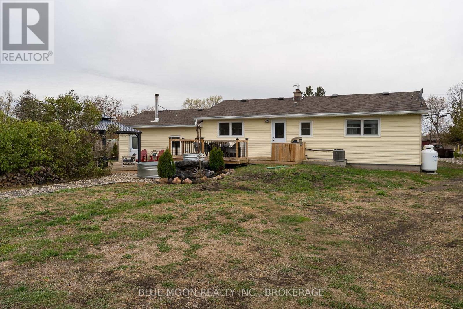 601 Millhaven Road, Loyalist (Lennox And Addington - South), Ontario  K0H 2H0 - Photo 23 - X12520684