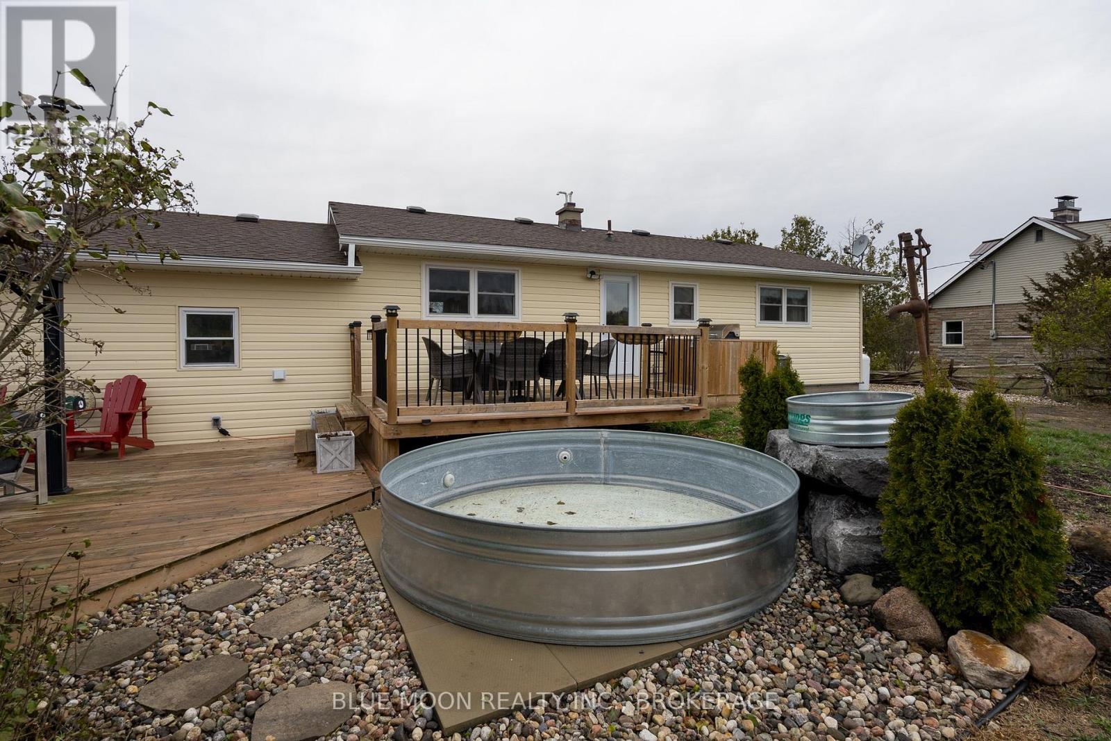 601 Millhaven Road, Loyalist (Lennox And Addington - South), Ontario  K0H 2H0 - Photo 26 - X12520684