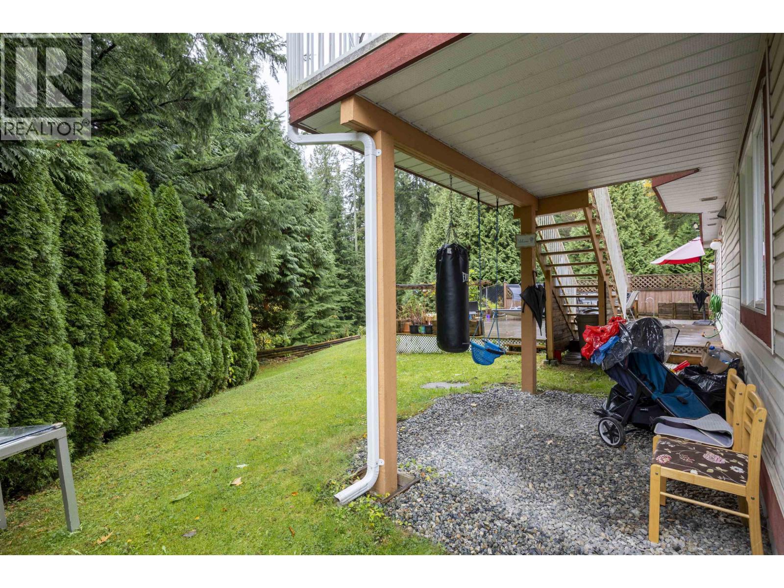 1590 Plateau Crescent, Coquitlam, British Columbia  V3E 3B3 - Photo 34 - R3063411