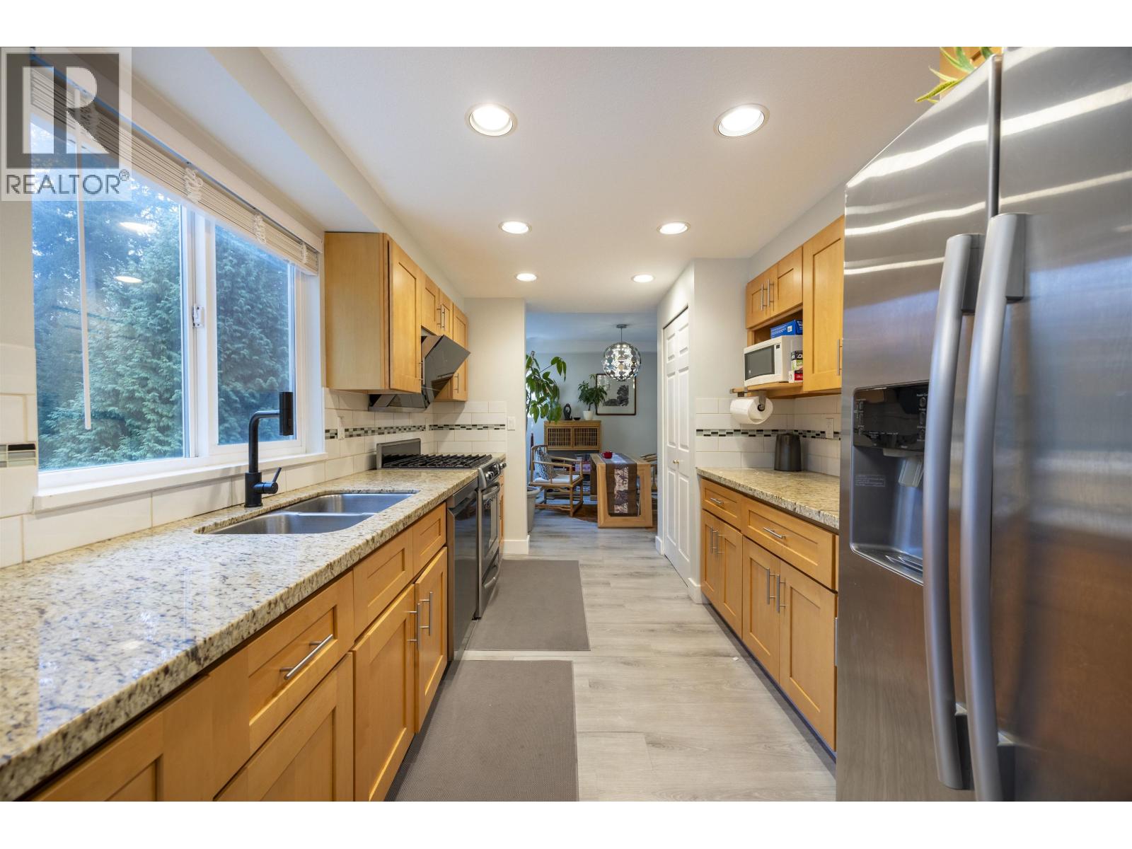 1590 Plateau Crescent, Coquitlam, British Columbia  V3E 3B3 - Photo 12 - R3063411