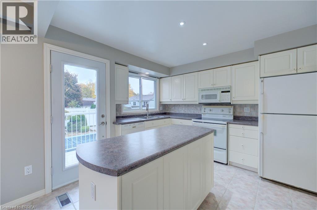 19 Melbourne Crescent, Brantford, Ontario N3S 7G2 - Photo 16 - 40772697