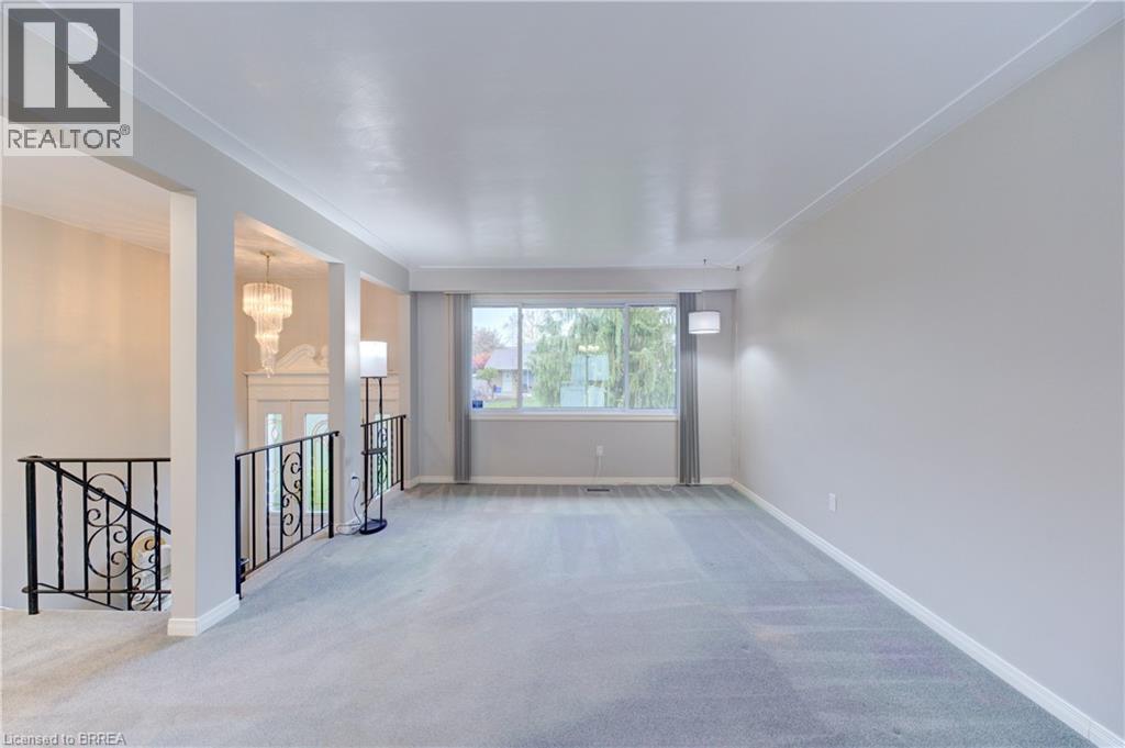 19 Melbourne Crescent, Brantford, Ontario N3S 7G2 - Photo 6 - 40772697