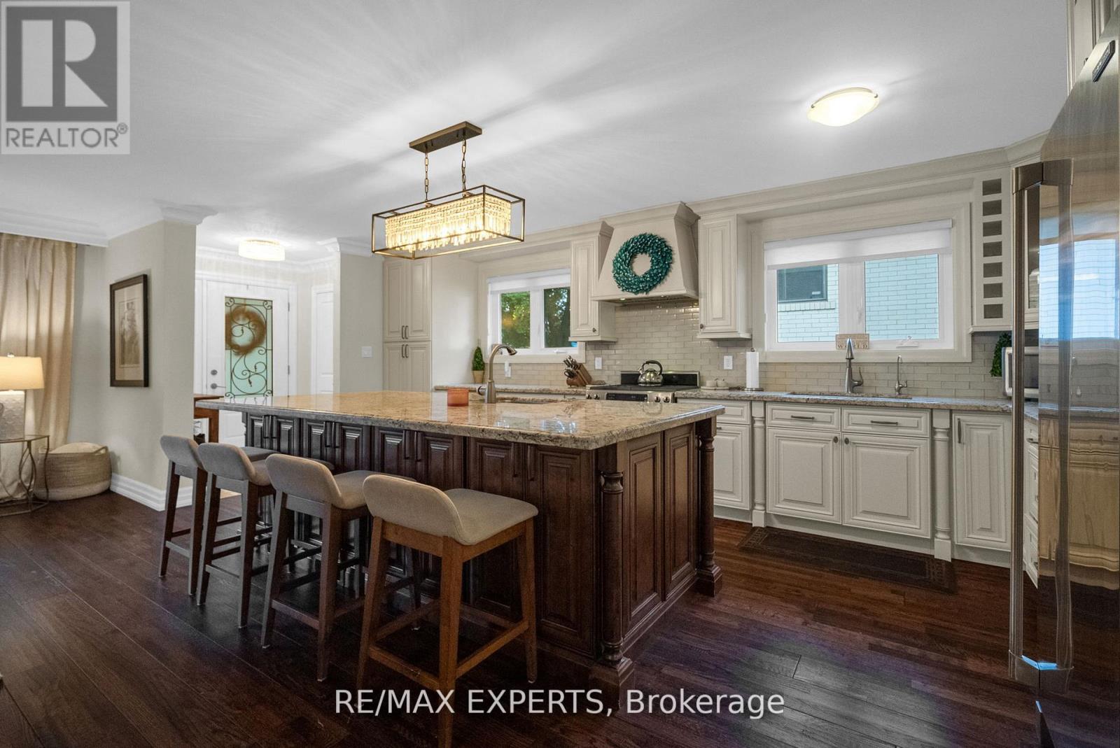 173 Kingsview Drive, Caledon, Ontario  L7E 3W8 - Photo 3 - W12520440