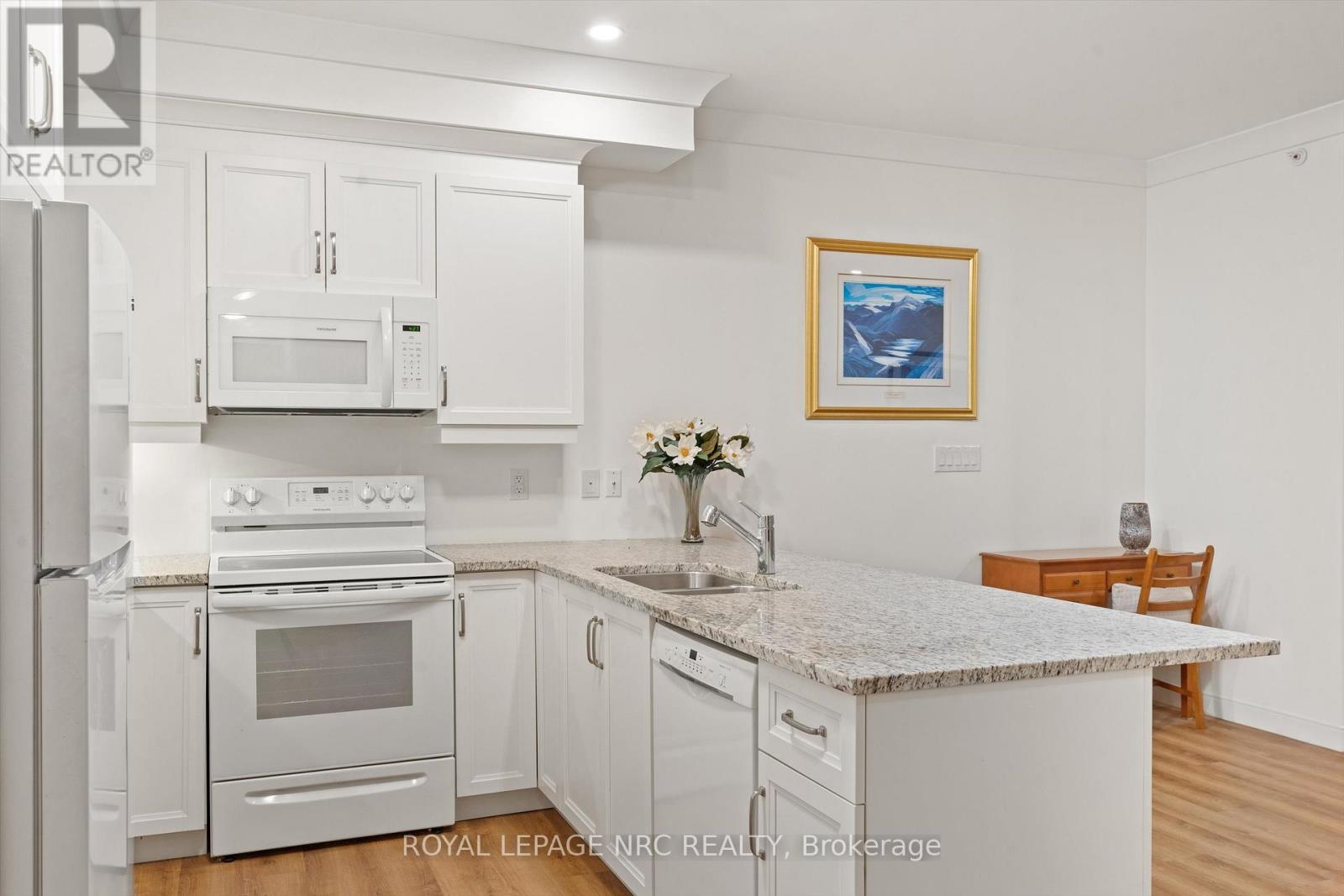 202 - 105 Vansickle Road, St. Catharines, Ontario  L2S 0G4 - Photo 25 - X12520632