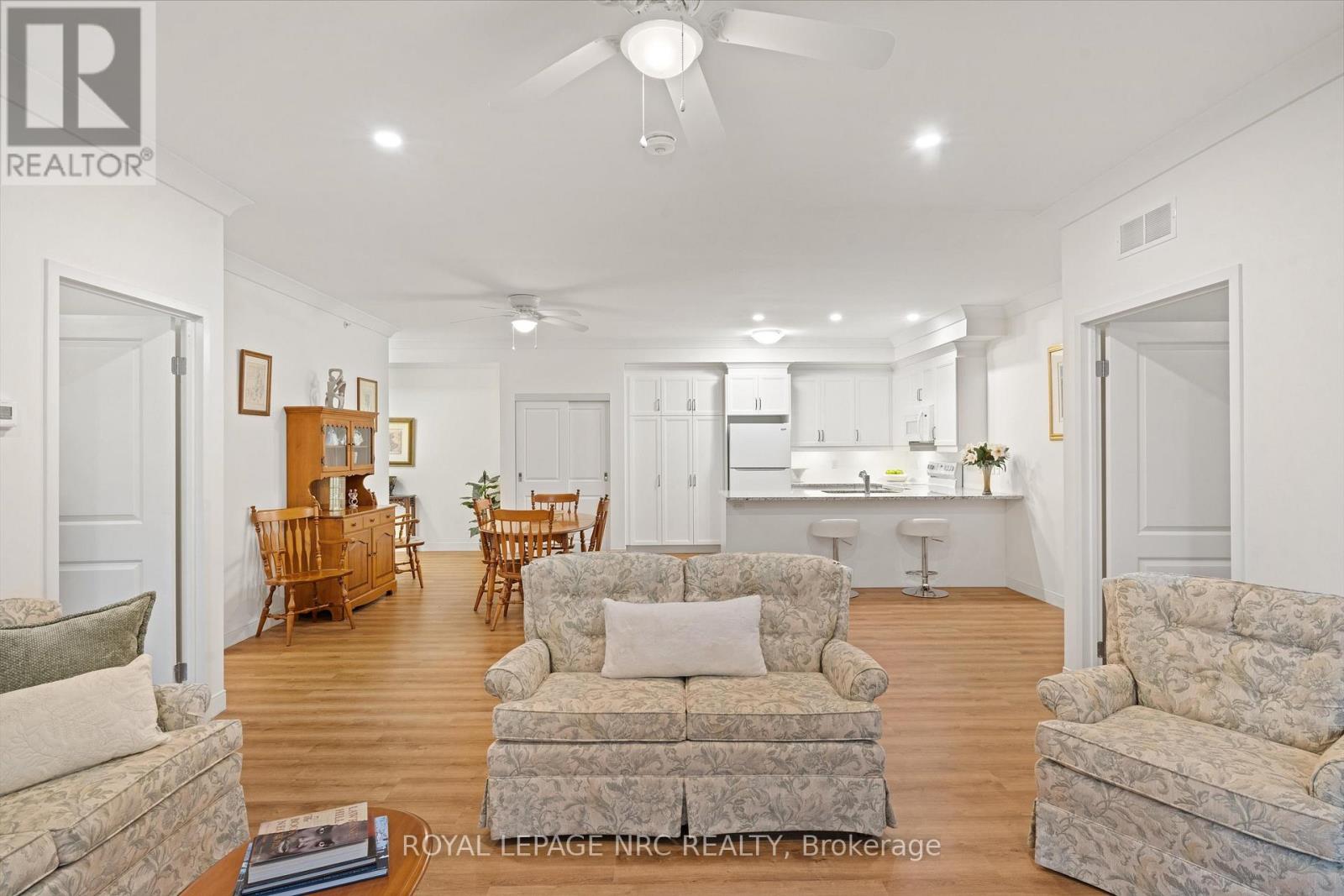 202 - 105 Vansickle Road, St. Catharines, Ontario  L2S 0G4 - Photo 32 - X12520632