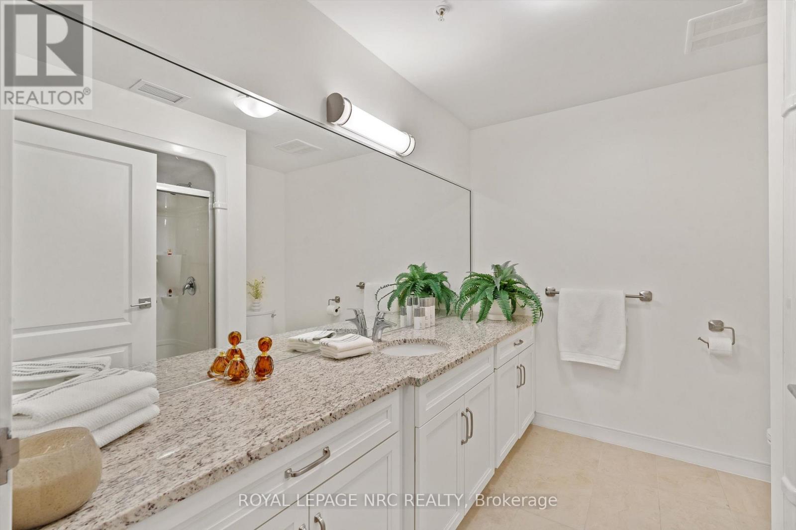 202 - 105 Vansickle Road, St. Catharines, Ontario  L2S 0G4 - Photo 38 - X12520632