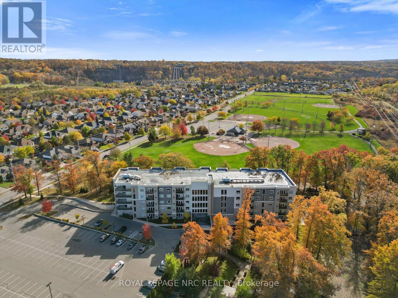 202 - 105 Vansickle Road, St. Catharines, Ontario  L2S 0G4 - Photo 5 - X12520632