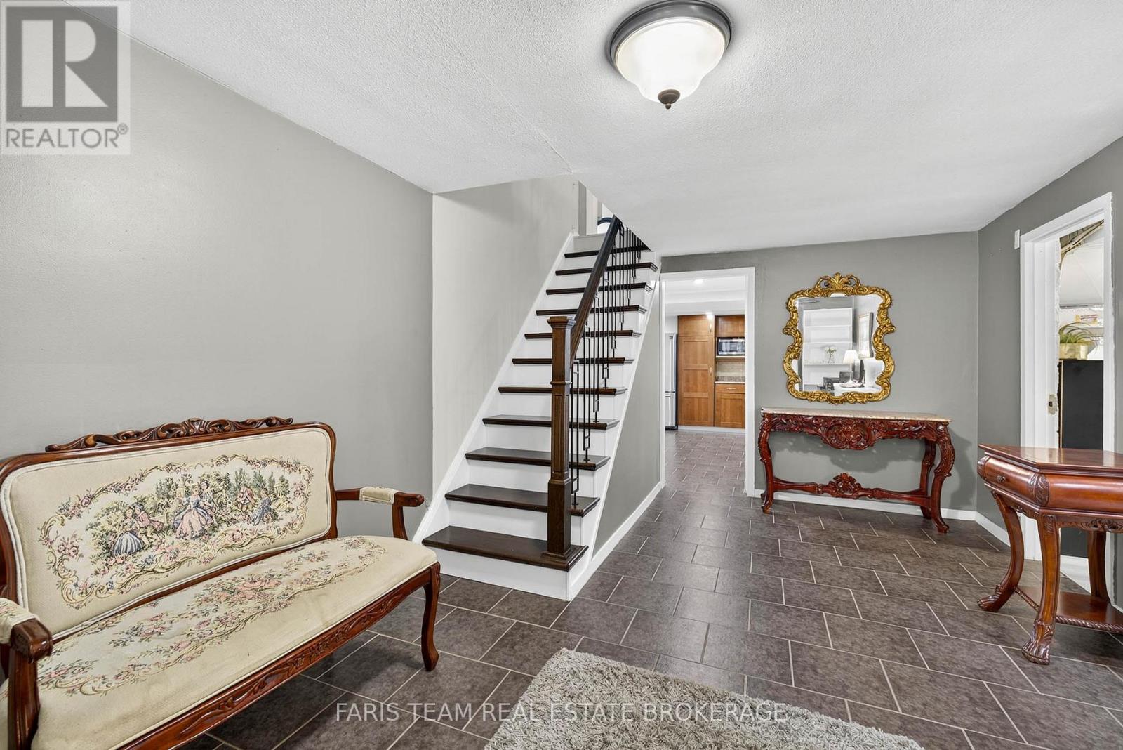 38 Collingdale Road, Toronto, Ontario  M9V 3R1 - Photo 24 - W12520538