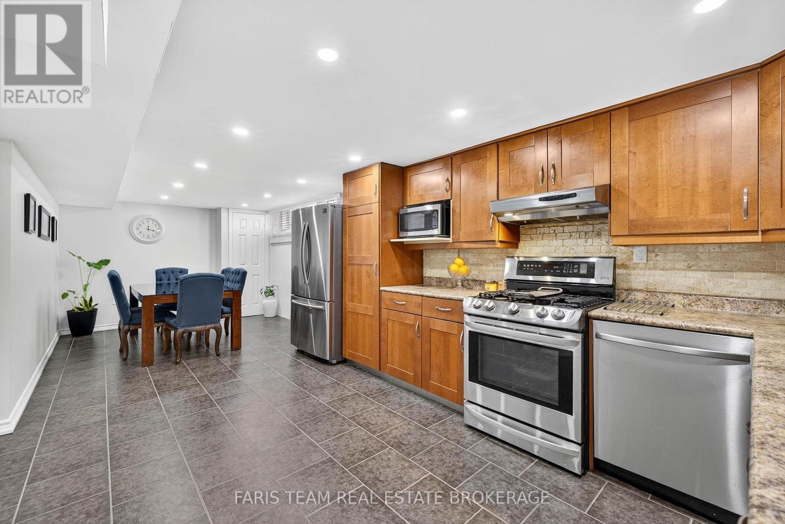 38 Collingdale Road, Toronto, Ontario  M9V 3R1 - Photo 27 - W12520538