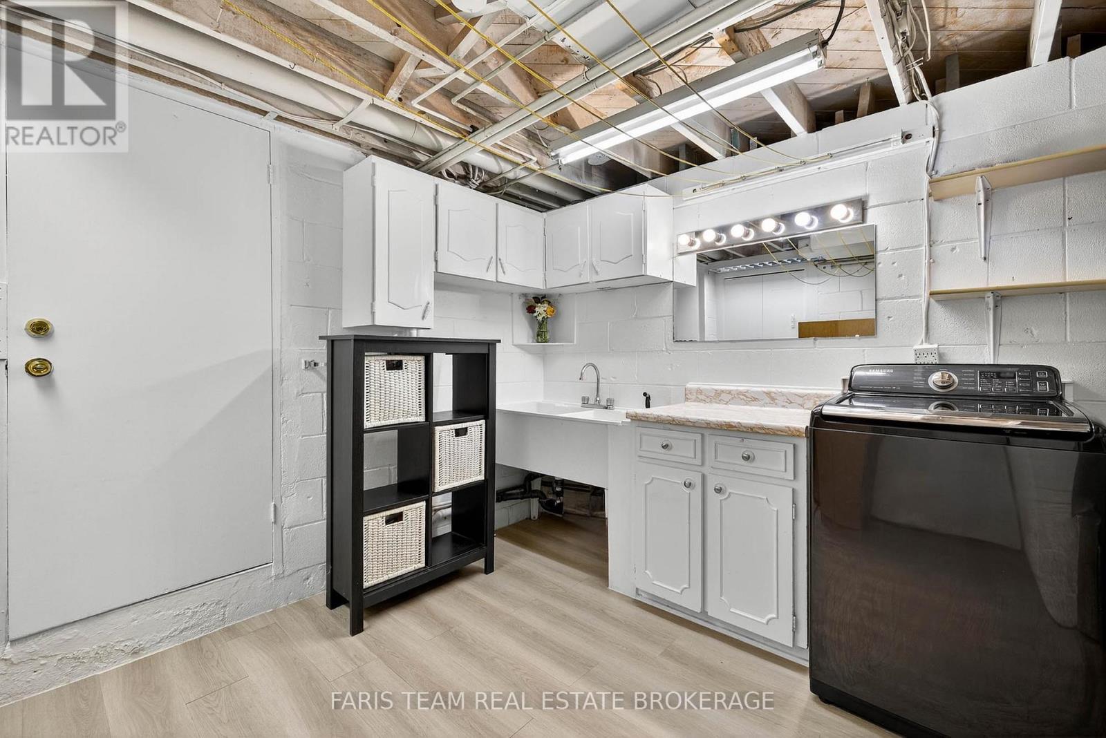 38 Collingdale Road, Toronto, Ontario  M9V 3R1 - Photo 38 - W12520538