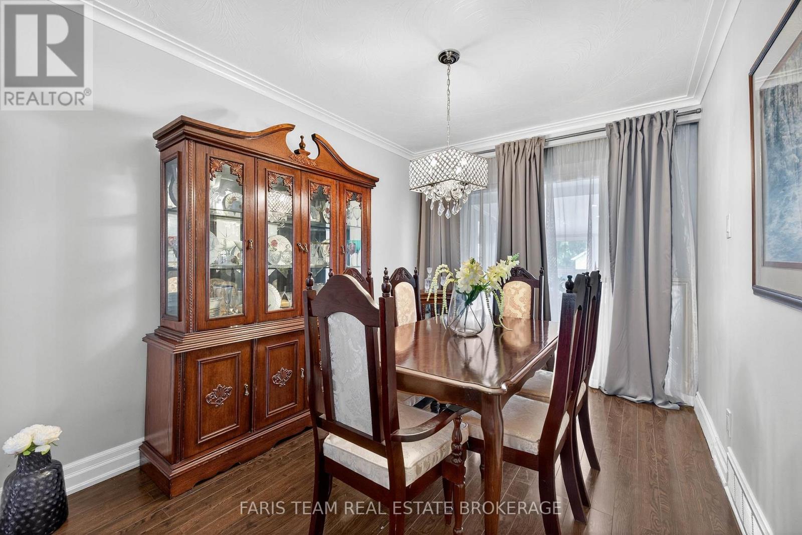 38 Collingdale Road, Toronto, Ontario  M9V 3R1 - Photo 9 - W12520538