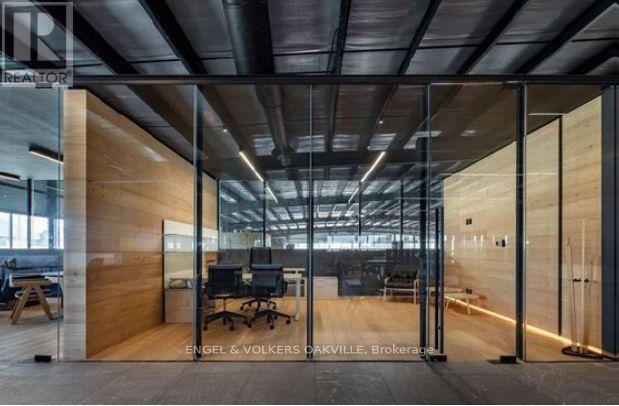 12a - 504 Iroquois Shore Road, Oakville, Ontario  L6H 3K4 - Photo 5 - W12520556