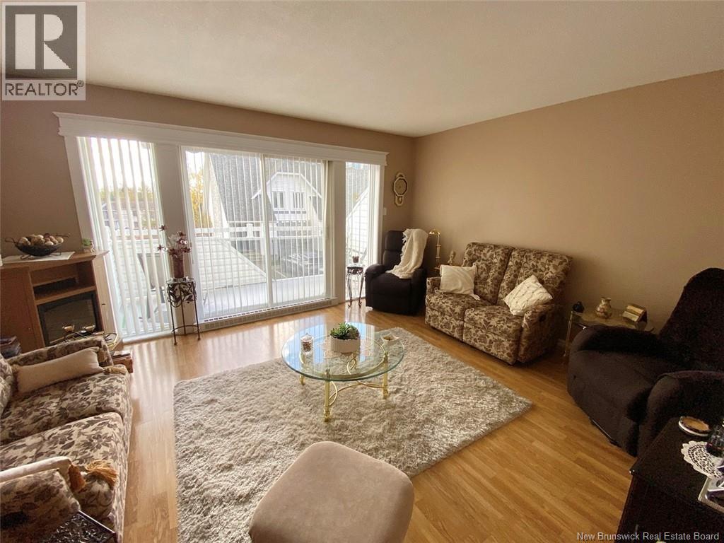 20 I Du Bourg Avenue, Edmundston, New Brunswick  E3V 4C5 - Photo 3 - NB129730