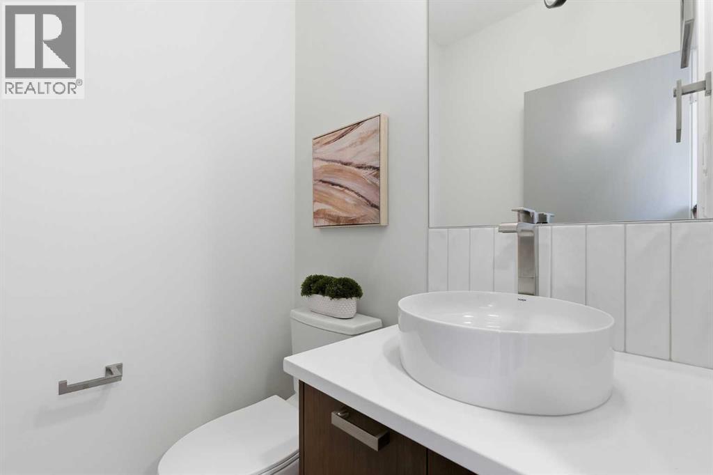 11 Rowmont Gardens Nw, Calgary, Alberta  T3L 0M1 - Photo 22 - A2268052