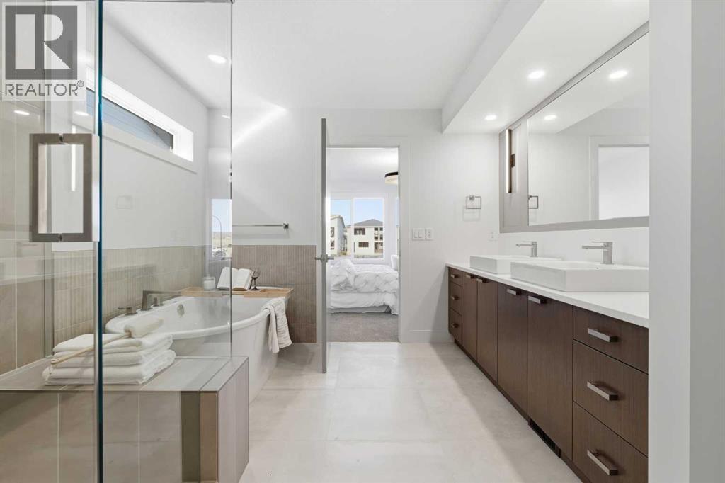 11 Rowmont Gardens Nw, Calgary, Alberta  T3L 0M1 - Photo 29 - A2268052