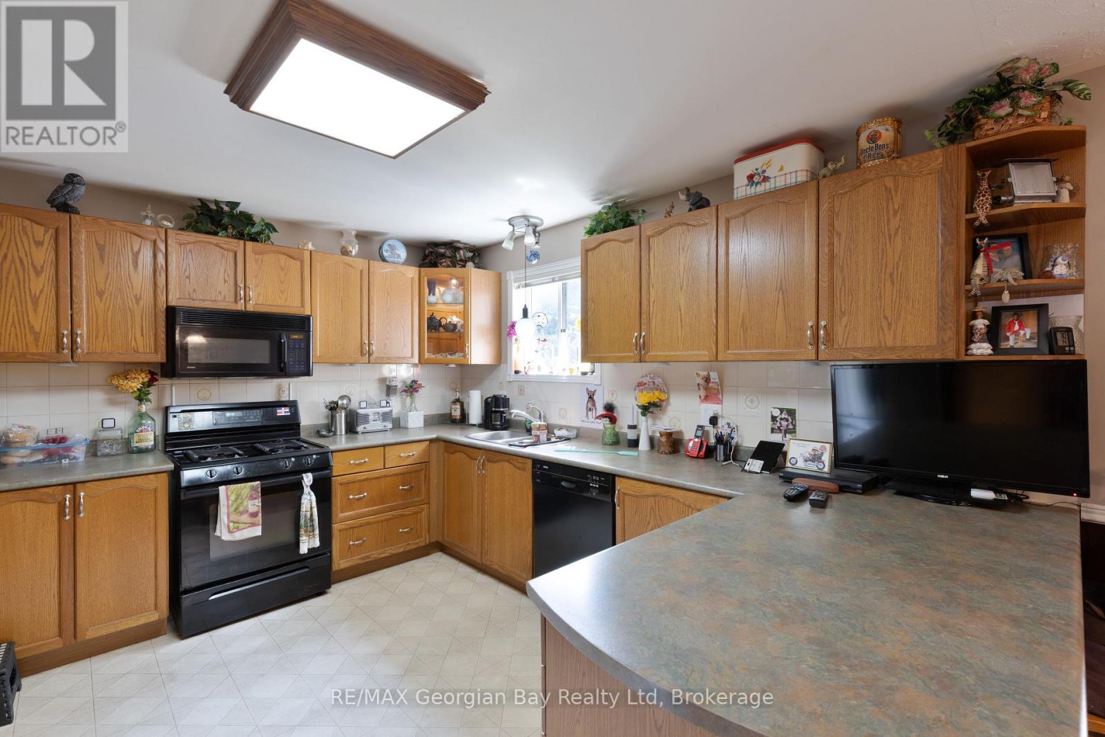 33 Anderson Crescent, Tay, Ontario  L0K 2A0 - Photo 8 - S12520668