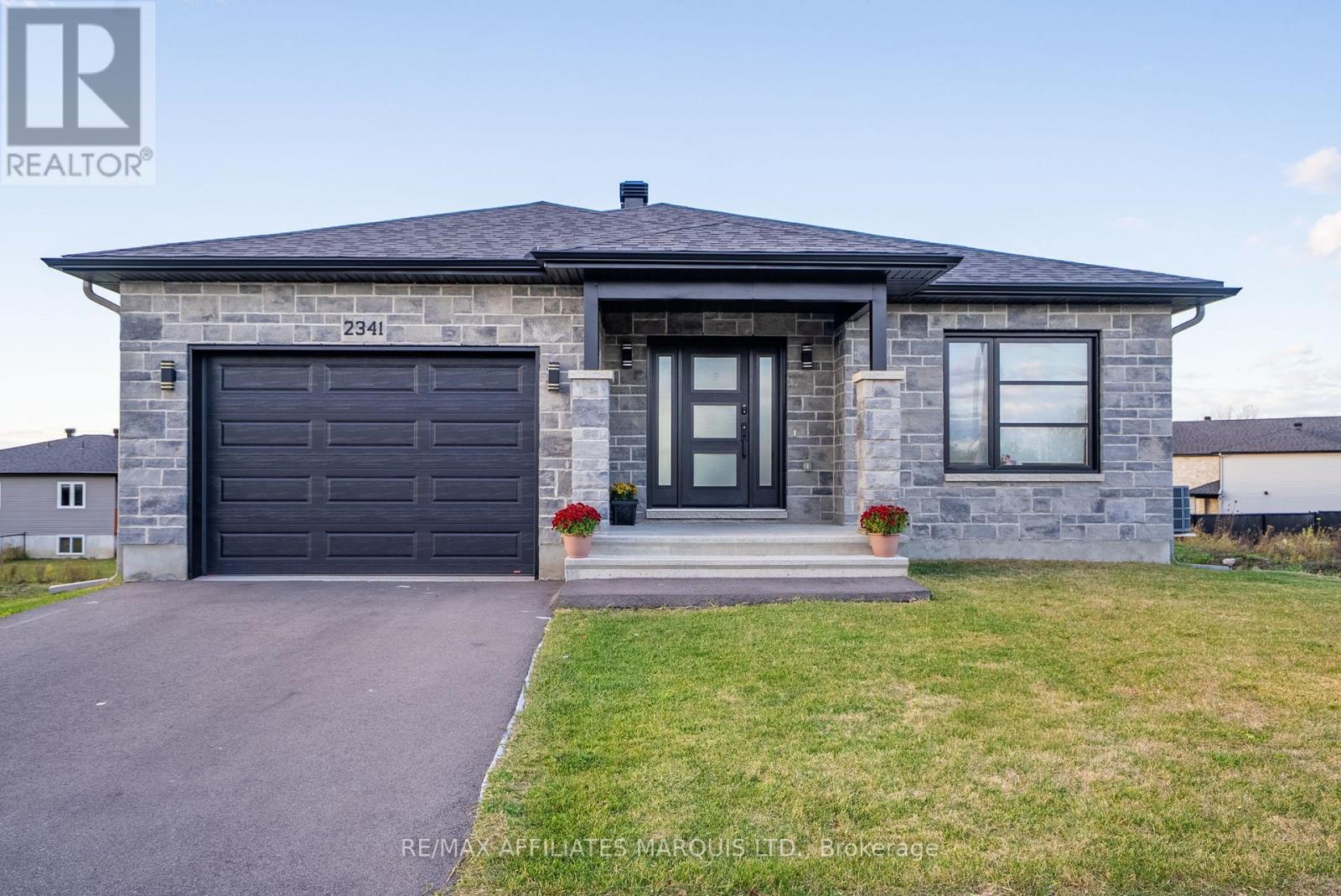 2341 Crewson Court, Cornwall, Ontario  K6H 0H9 - Photo 2 - X12507690