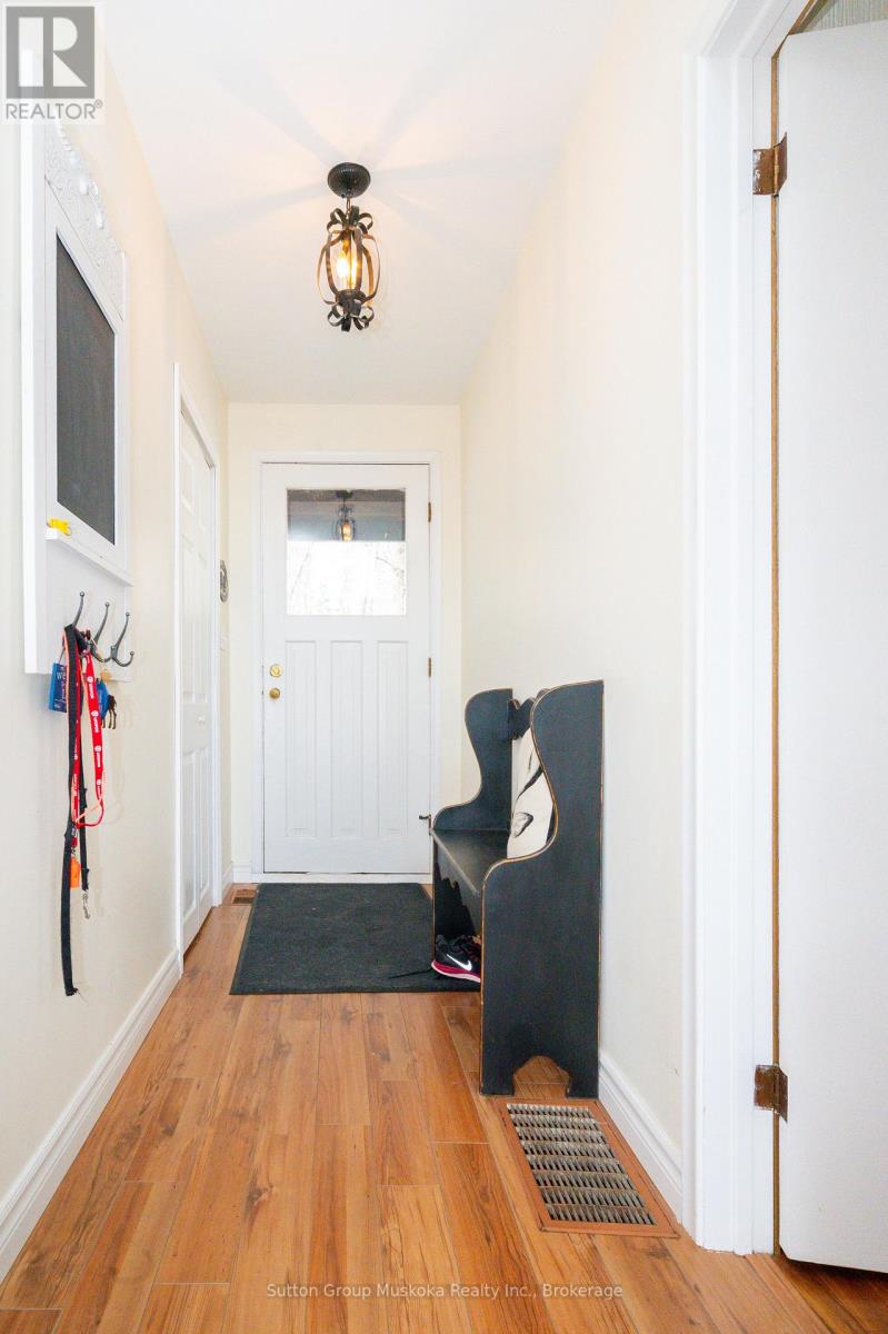 562 And 568 East Waseosa Lake Road, Huntsville, Ontario  P1H 2J4 - Photo 12 - X12520602