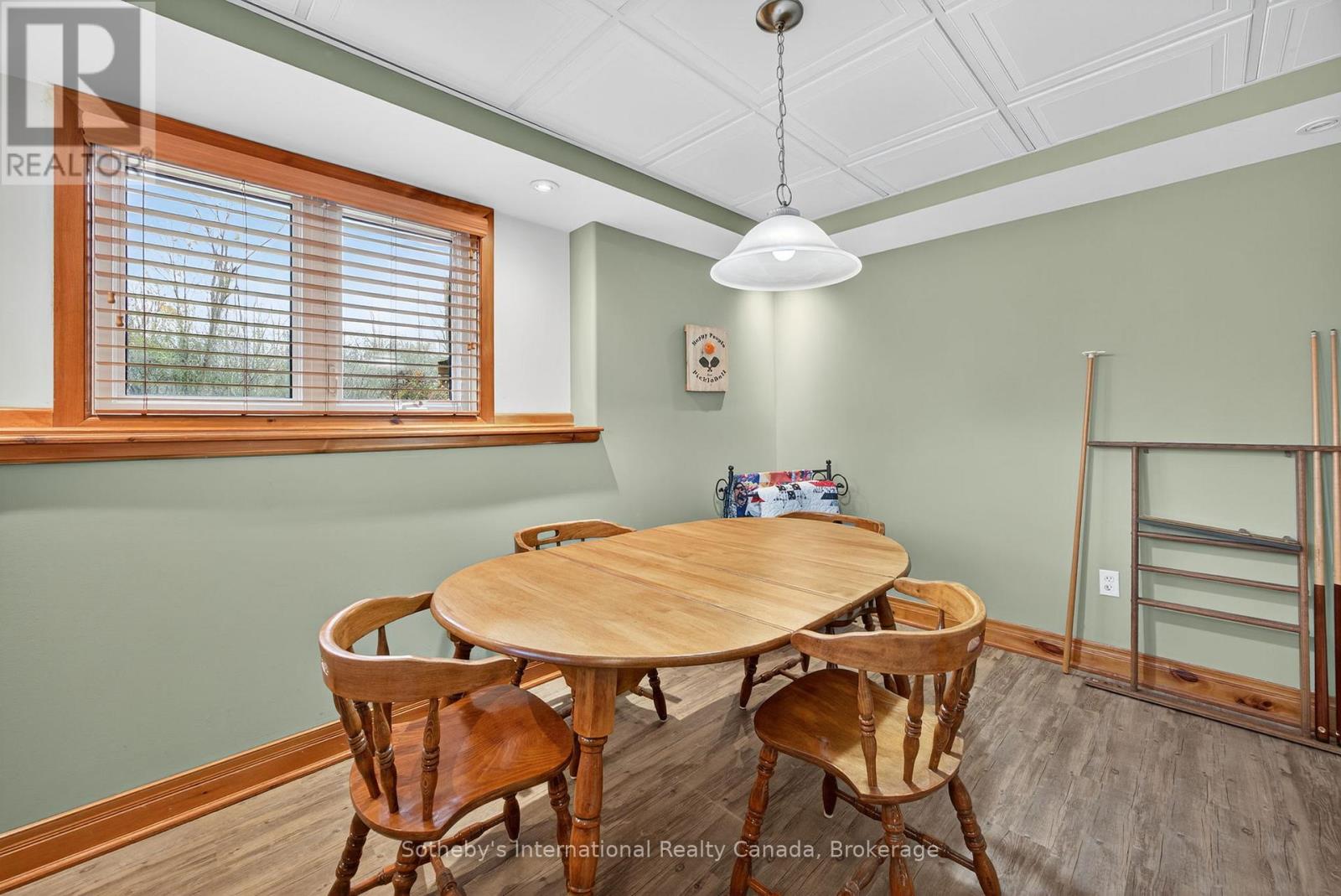 108 Ridgecrest Lane, Meaford, Ontario N0H 2P0 - Photo 32 - X12520628