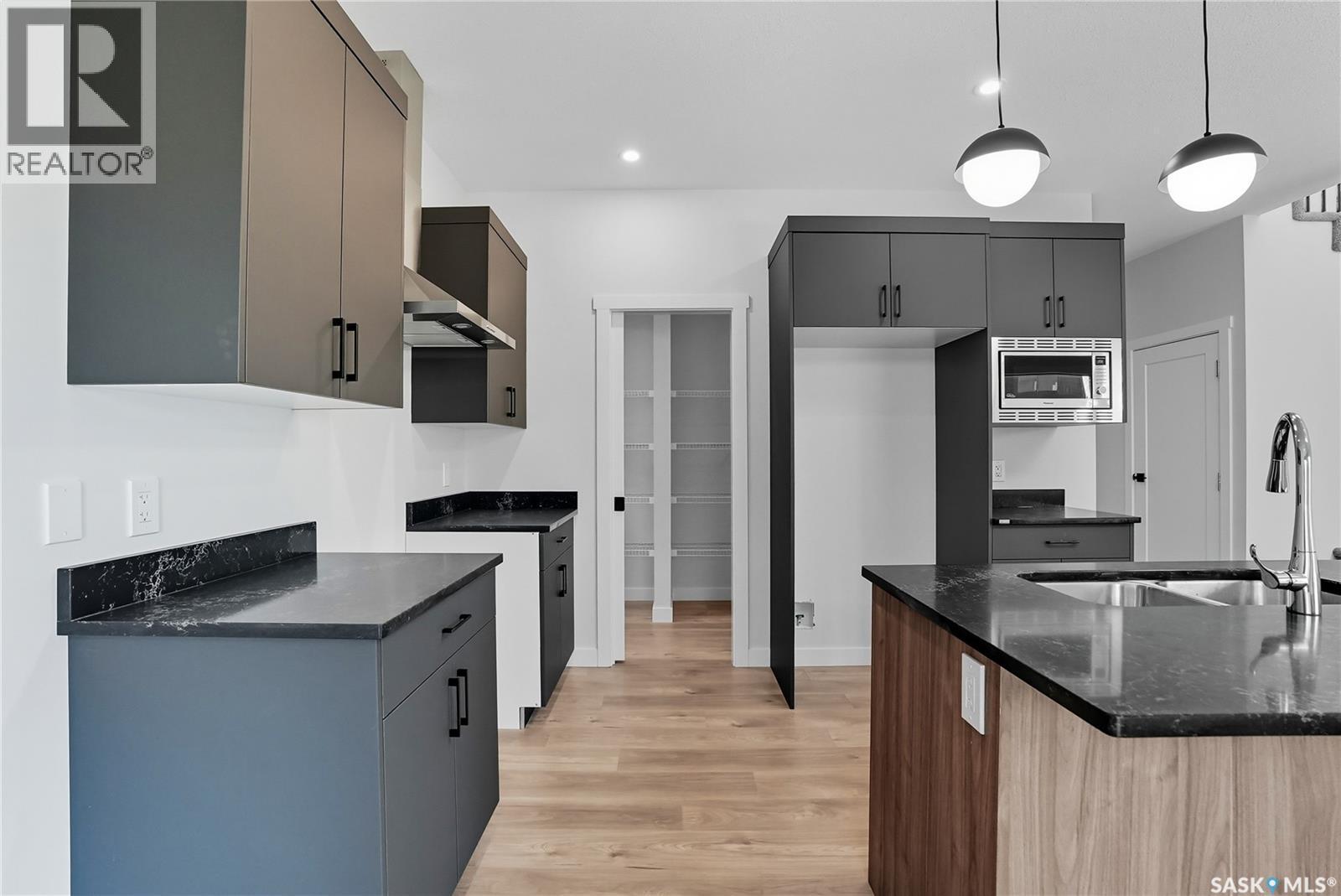 907 Traeger Manor, Saskatoon, Saskatchewan  S7V 1V8 - Photo 10 - SK023616