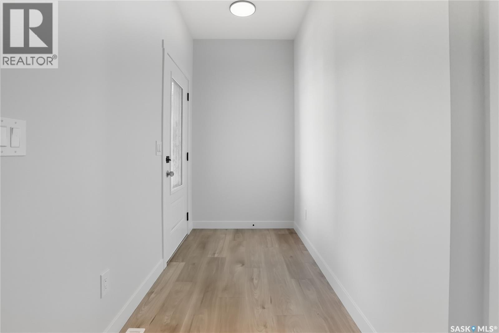 907 Traeger Manor, Saskatoon, Saskatchewan  S7V 1V8 - Photo 3 - SK023616