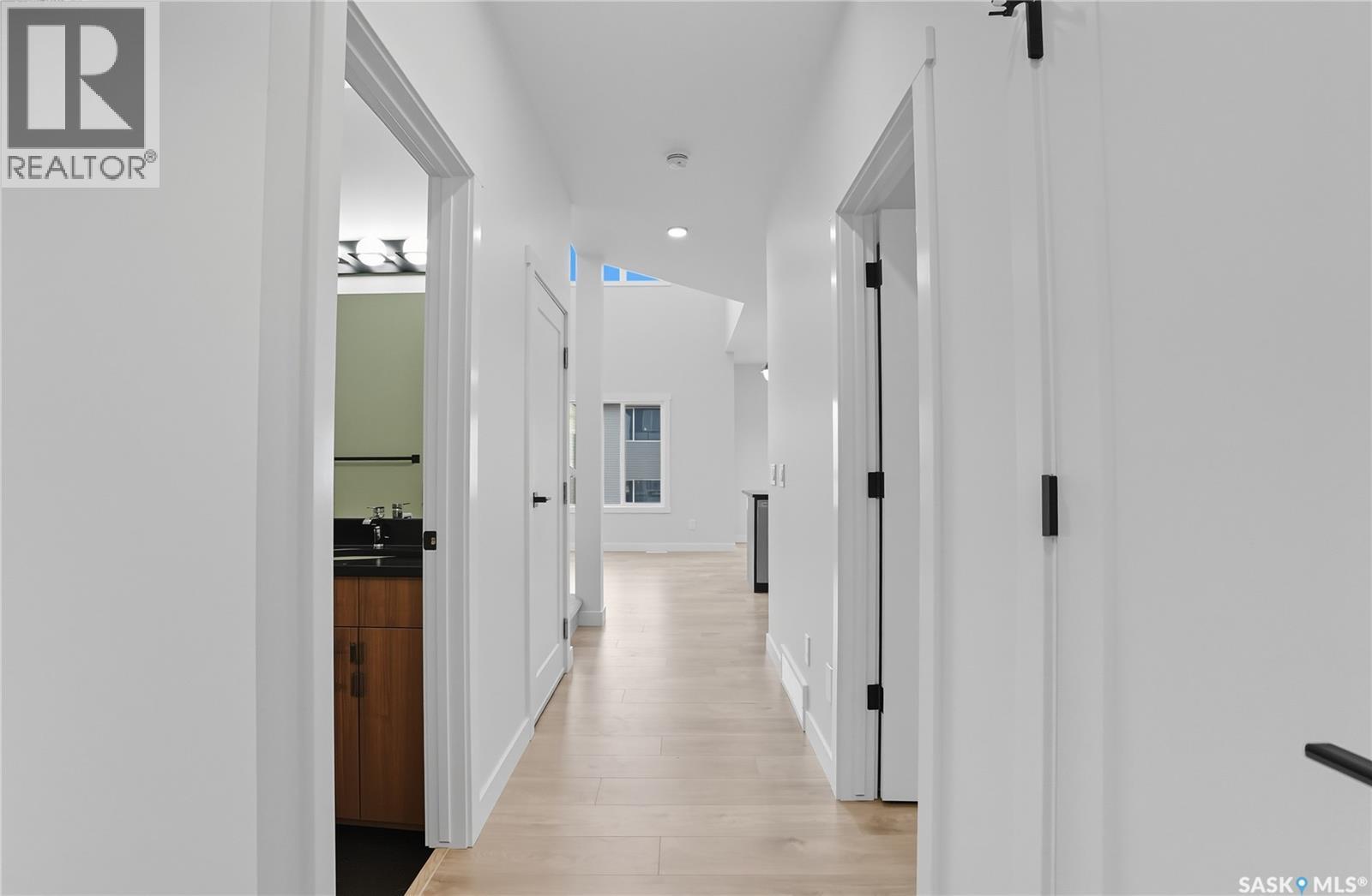 907 Traeger Manor, Saskatoon, Saskatchewan  S7V 1V8 - Photo 4 - SK023616