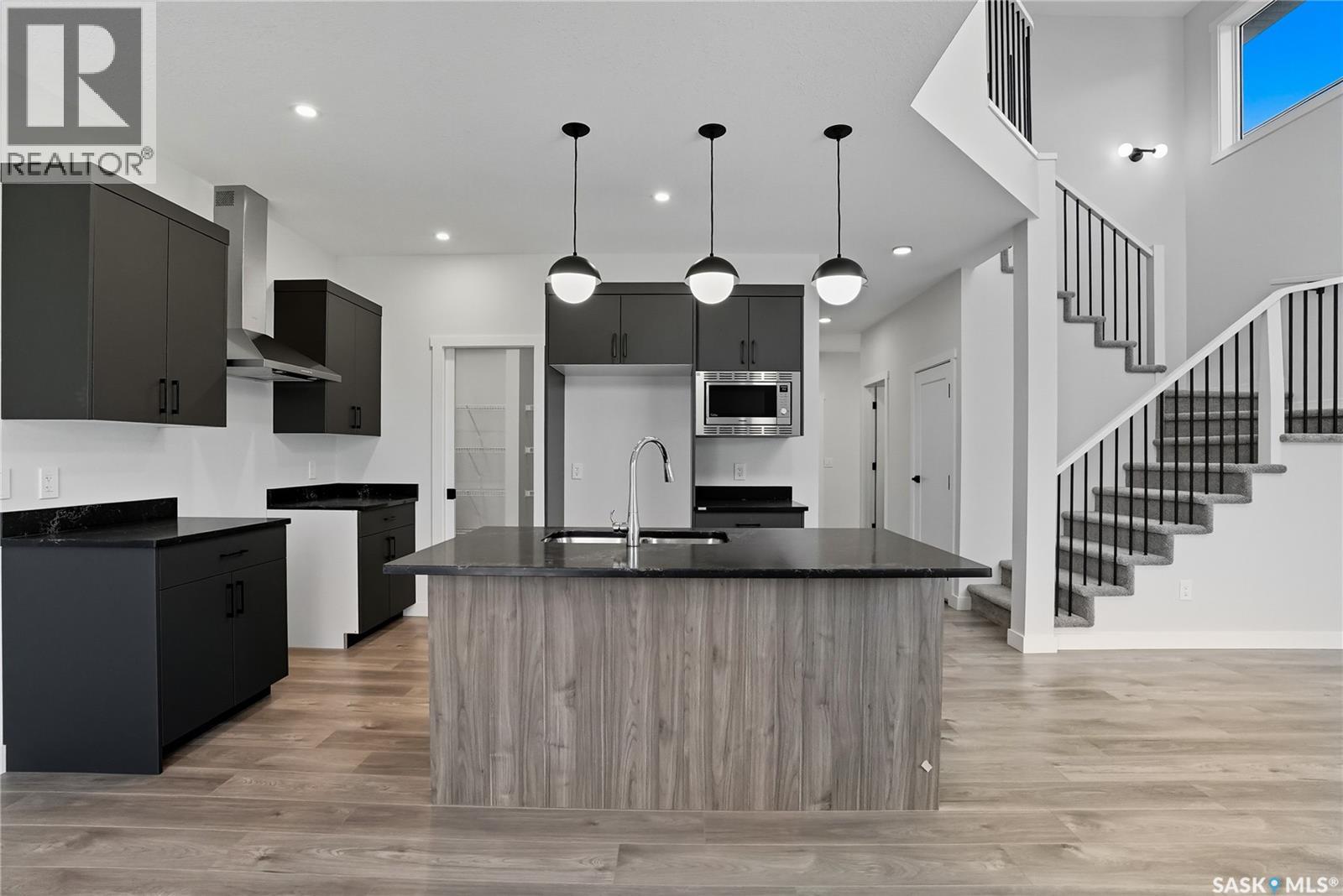 907 Traeger Manor, Saskatoon, Saskatchewan  S7V 1V8 - Photo 8 - SK023616