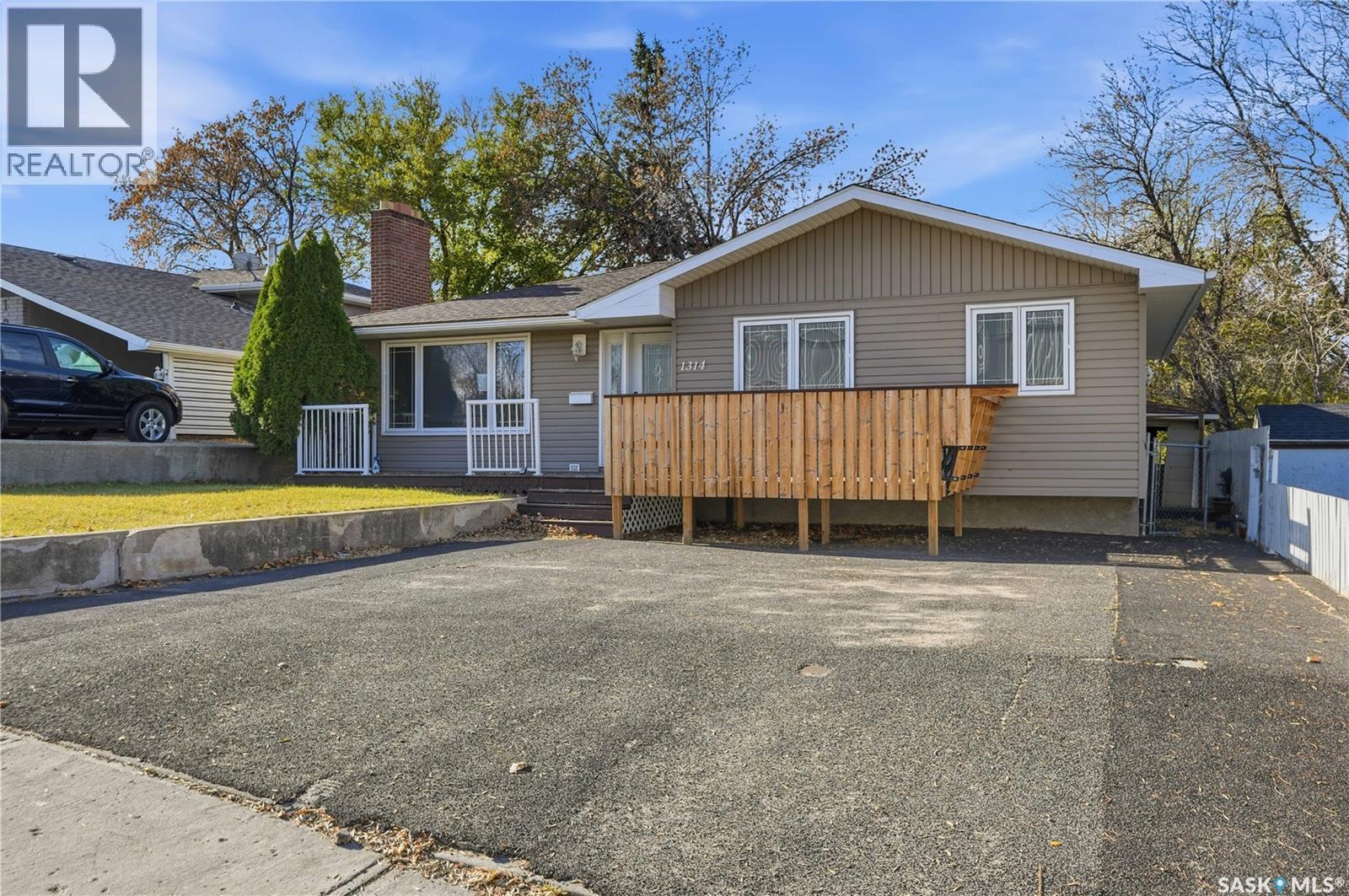 1314 Henleaze AVENUE, moose jaw, Saskatchewan