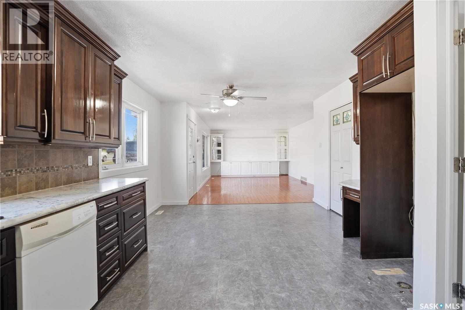 1314 Henleaze Avenue, Moose Jaw, Saskatchewan  S6H 3W2 - Photo 10 - SK022383