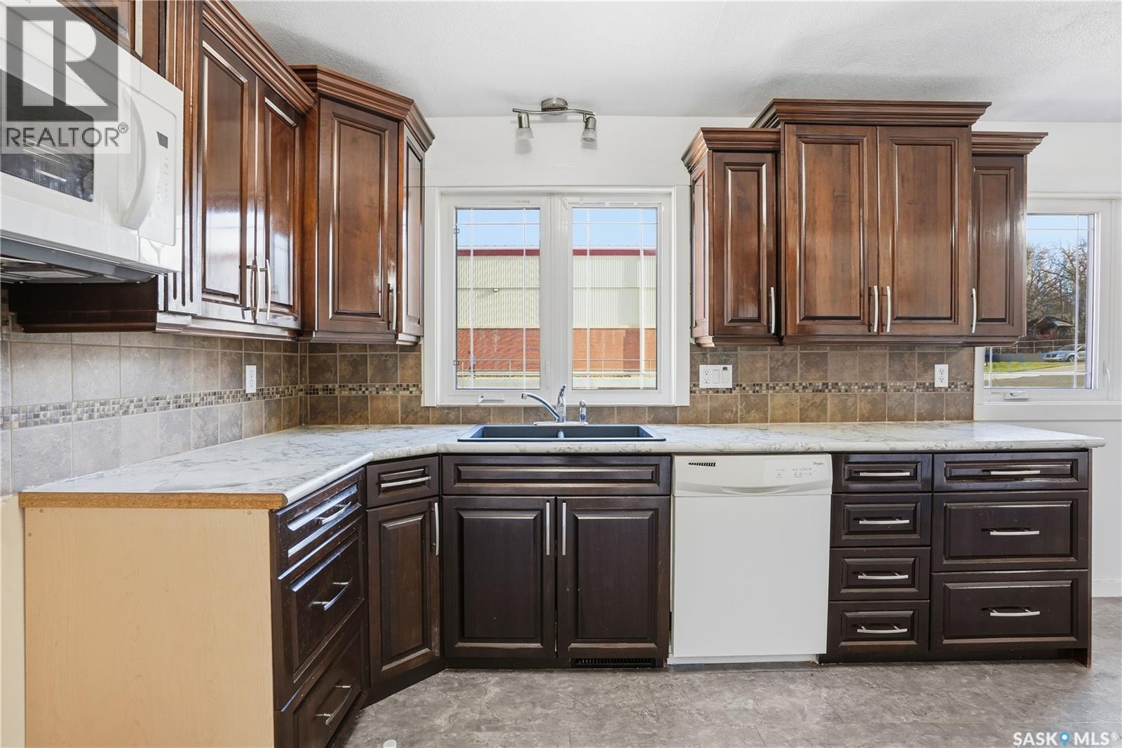 1314 Henleaze Avenue, Moose Jaw, Saskatchewan  S6H 3W2 - Photo 11 - SK022383