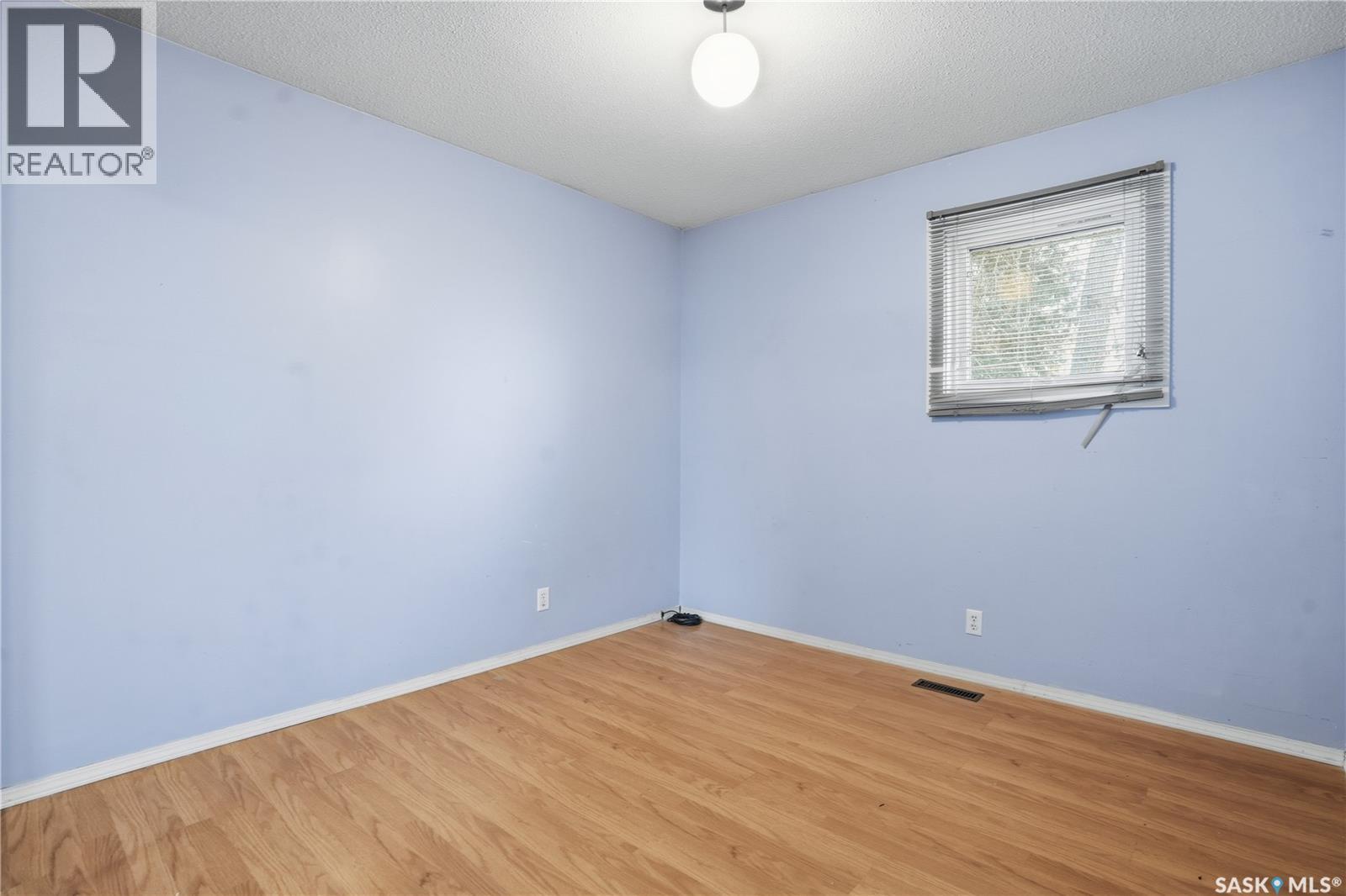 1314 Henleaze Avenue, Moose Jaw, Saskatchewan  S6H 3W2 - Photo 12 - SK022383