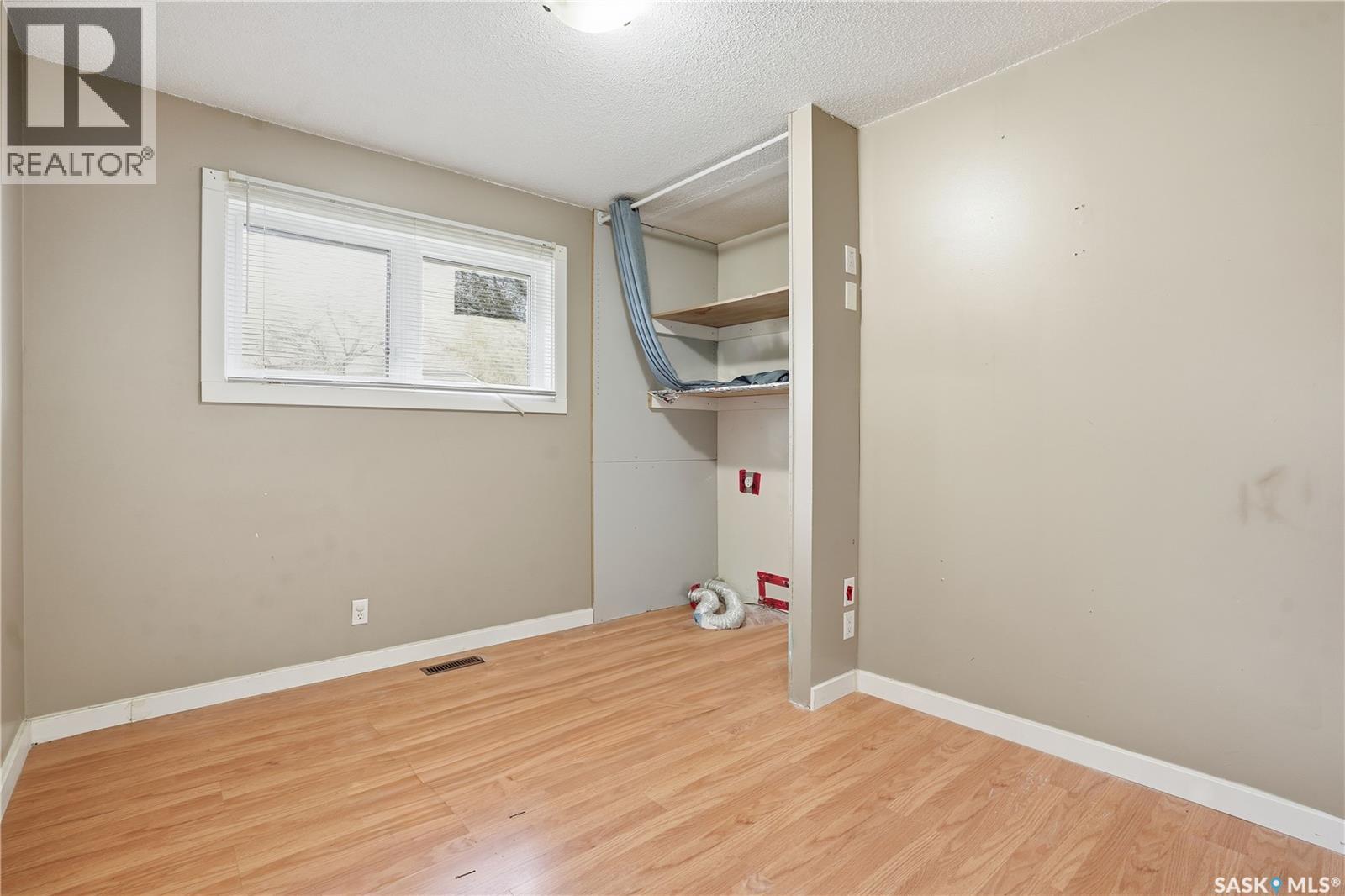 1314 Henleaze Avenue, Moose Jaw, Saskatchewan  S6H 3W2 - Photo 14 - SK022383