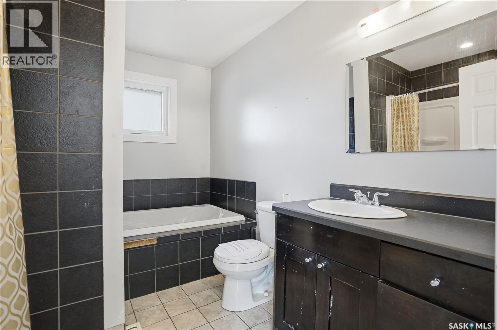 1314 Henleaze Avenue, Moose Jaw, Saskatchewan  S6H 3W2 - Photo 15 - SK022383