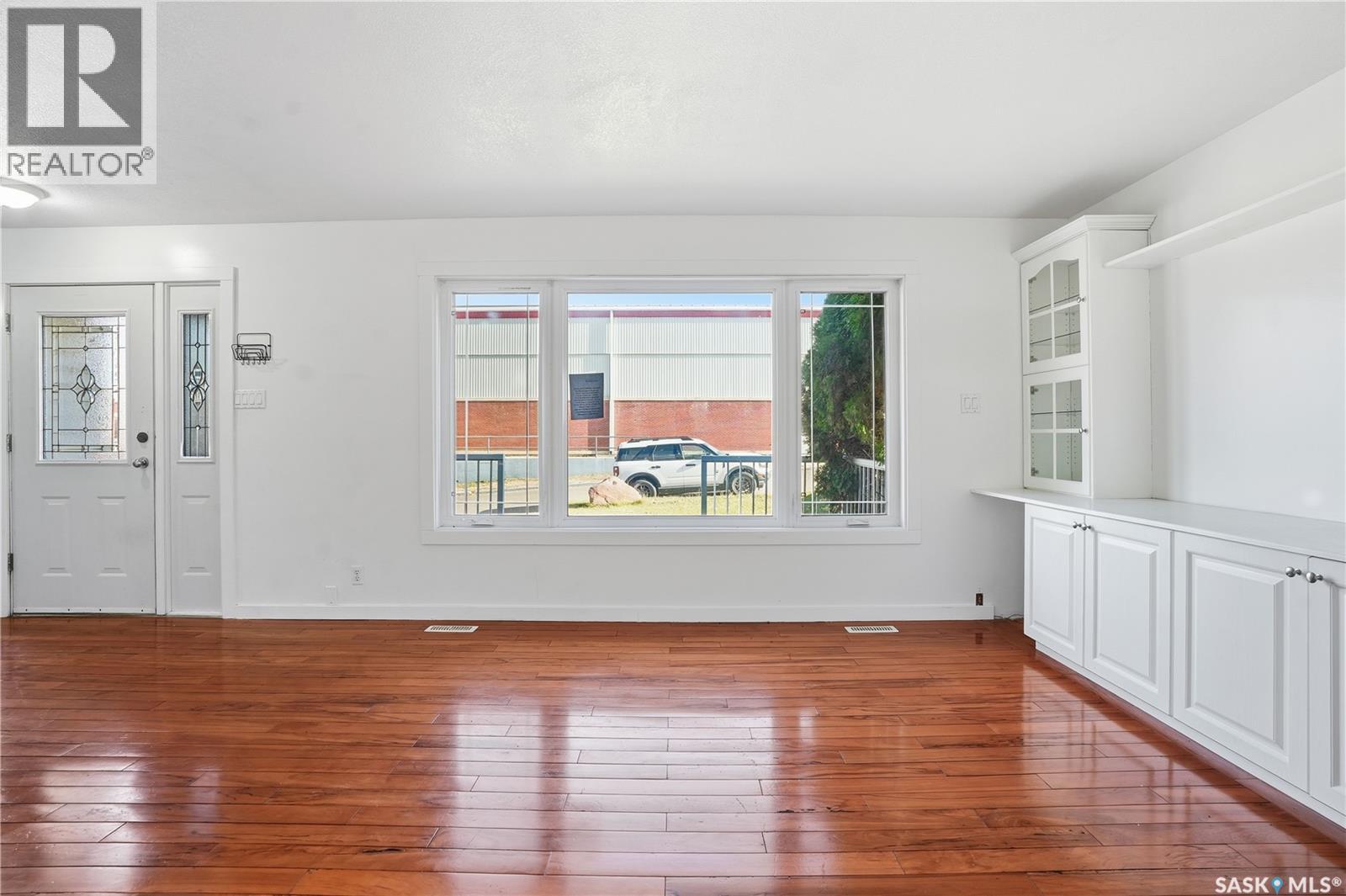 1314 Henleaze Avenue, Moose Jaw, Saskatchewan  S6H 3W2 - Photo 4 - SK022383