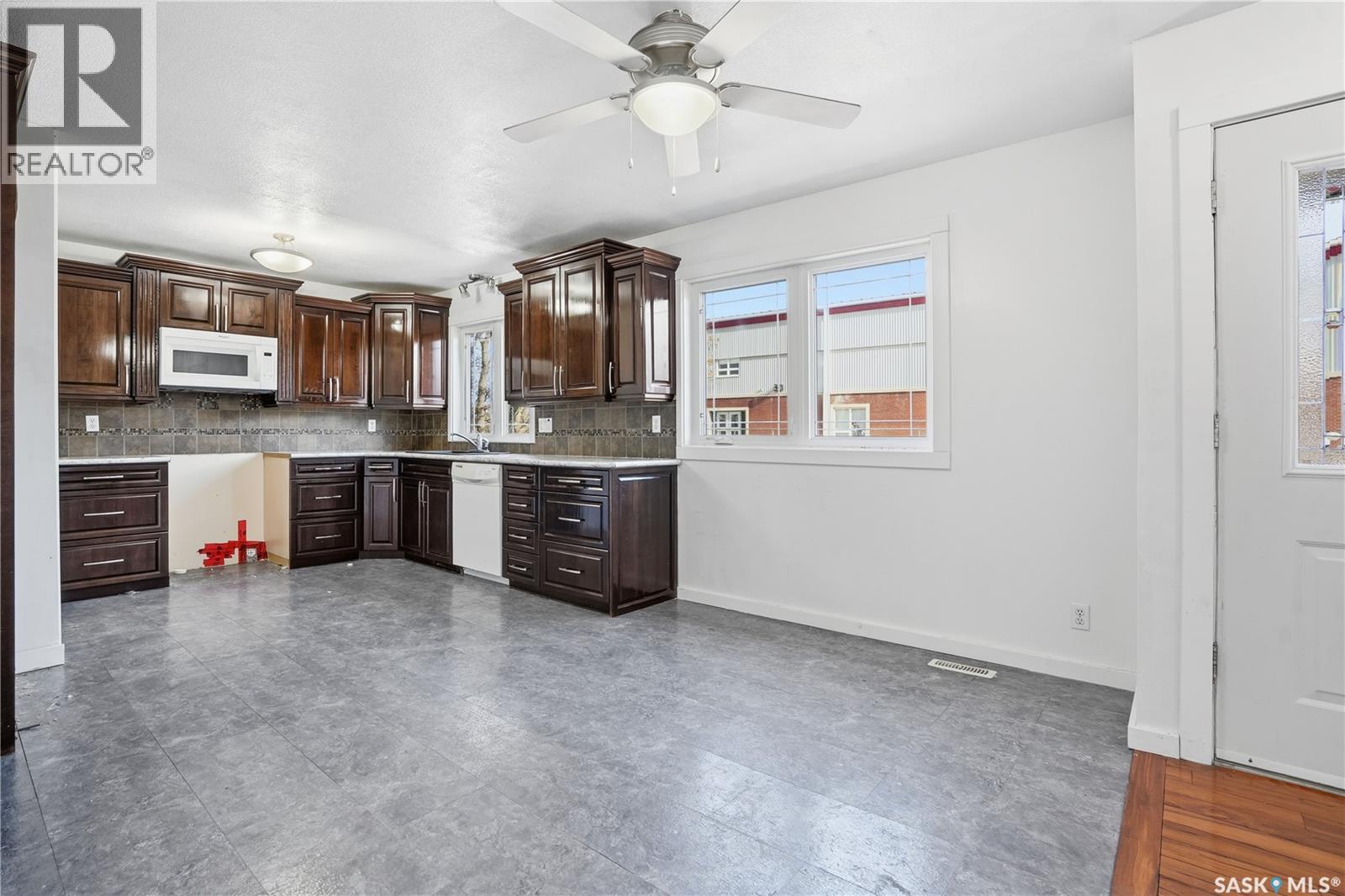 1314 Henleaze Avenue, Moose Jaw, Saskatchewan  S6H 3W2 - Photo 6 - SK022383