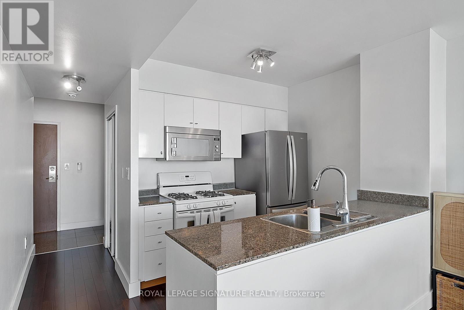 4311 - 35 Mariner Terrace, Toronto, Ontario M5V 3V9 - Photo 3 - C12520604