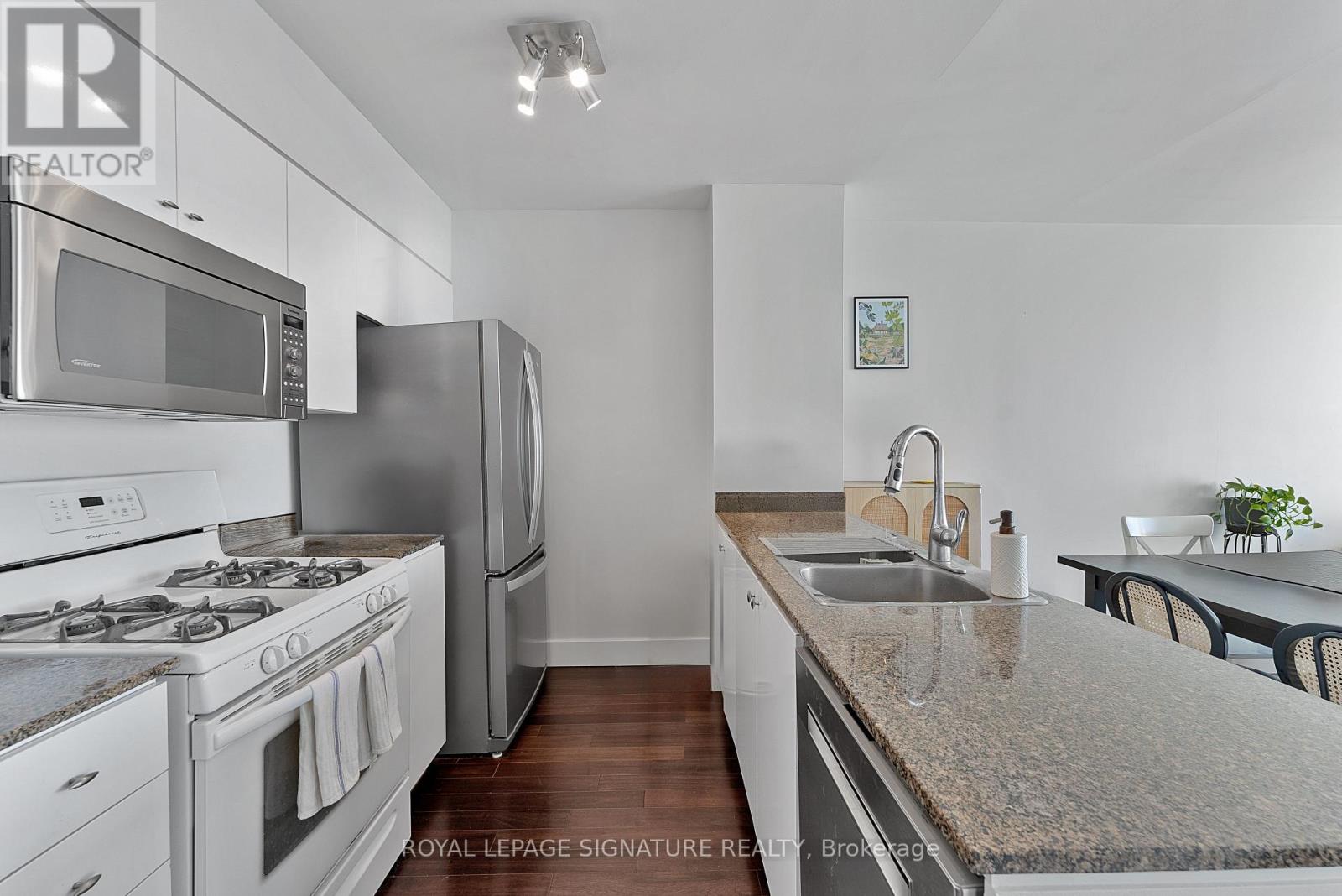 4311 - 35 Mariner Terrace, Toronto, Ontario M5V 3V9 - Photo 4 - C12520604